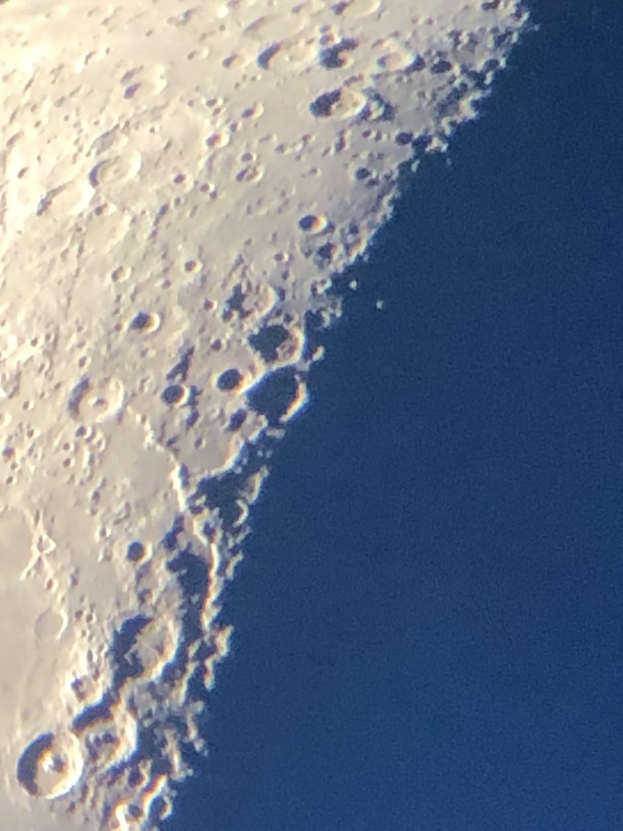 Celestron StarSense Explorer 150mm App-Enabled Tabletop Dobsonian Telescope | StarSense Explorer App to Find Objects, Large 150mm Aperture, Bright Deep-Sky Views, Stable Tabletop Dobsonian, Portable customer photo 2