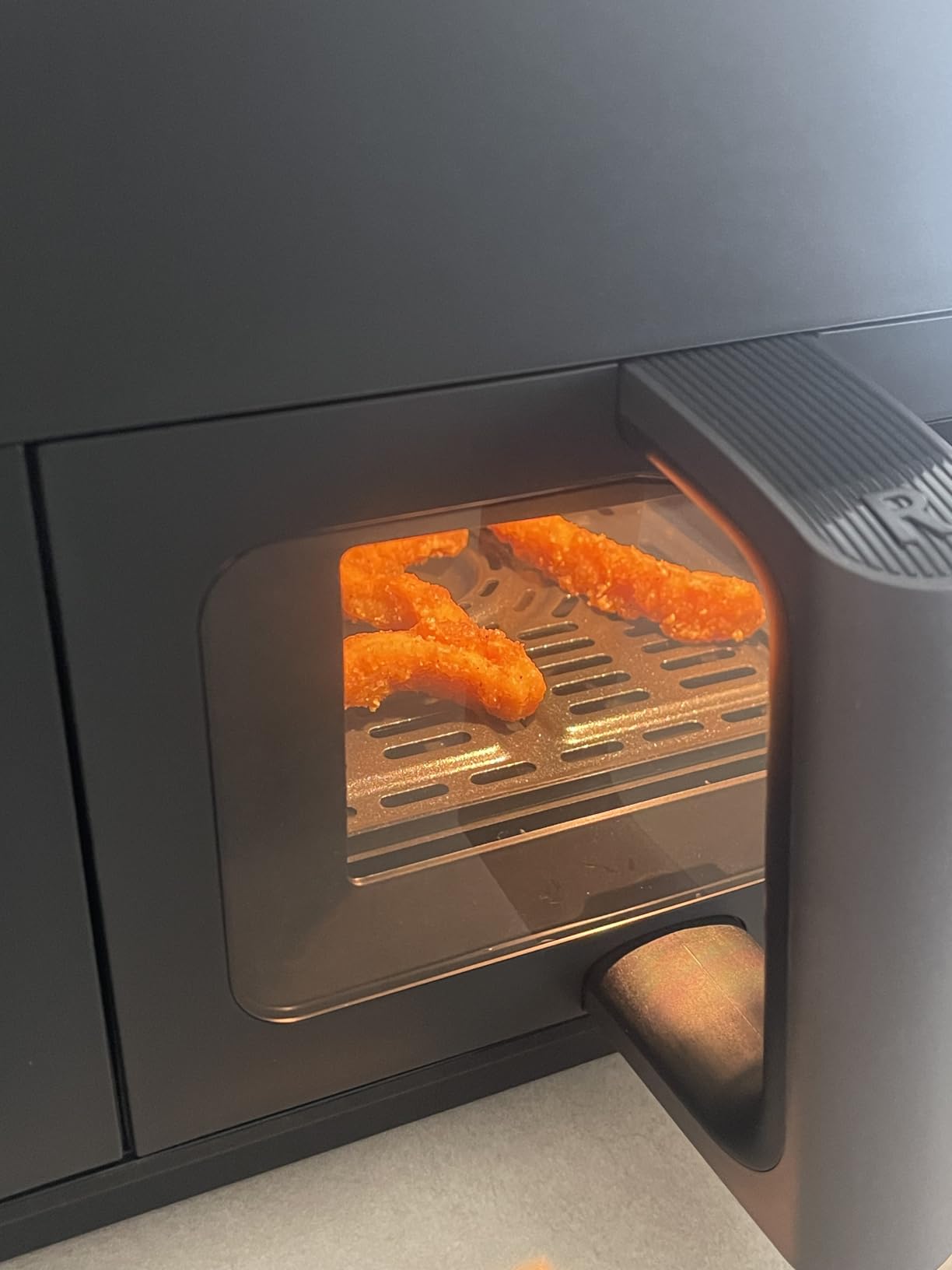 Cosori Dual Air Fryer, 9QT, 10-in-1,Sync Cook & Finish, Max 450°F | Dual 4.5QT Baskets,Independent Cooking, Touch Control, 95°-450°F, 85% less oil, 130+ Nutritional Recipes, Dishwasher-Safe customer photo 2