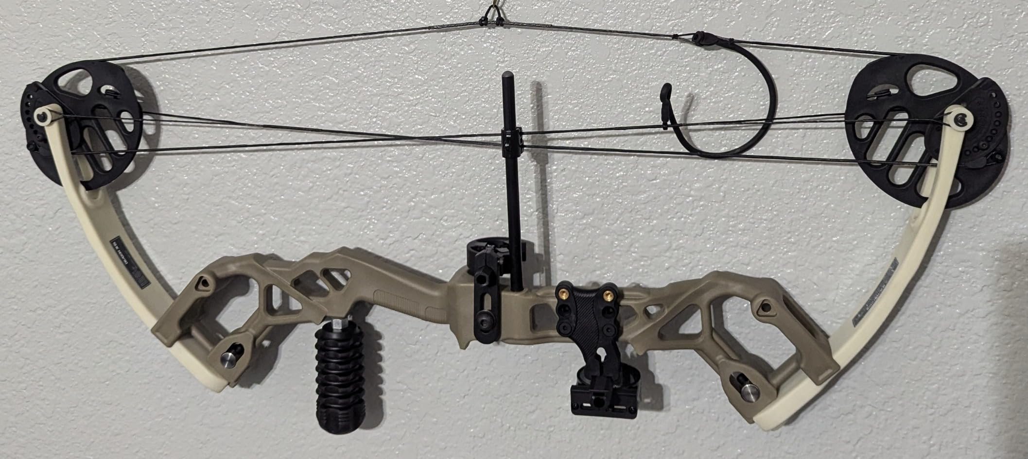 Sanlida Archery Dragon X6 Compound Bow Kit for Youth, Kids & Beginners, Bow and Arrows Set, 19”-28” Draw Length, 15-30 LBS Draw Weight, RH Only customer photo 2