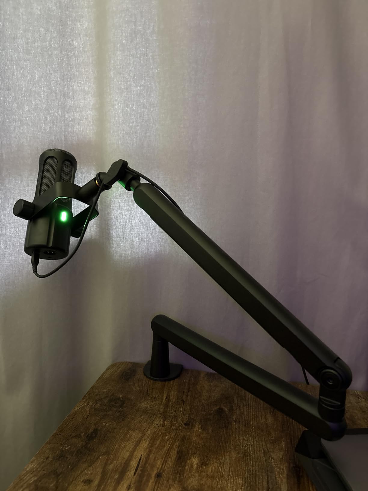 FIFINE BM88W Low Profile Mic Boom Arm for Podcast Recording Streaming | Metal Microphone Arm Stand, Desk Mount, Cable Channels Management, for Gaming Home Office Studio customer photo 1