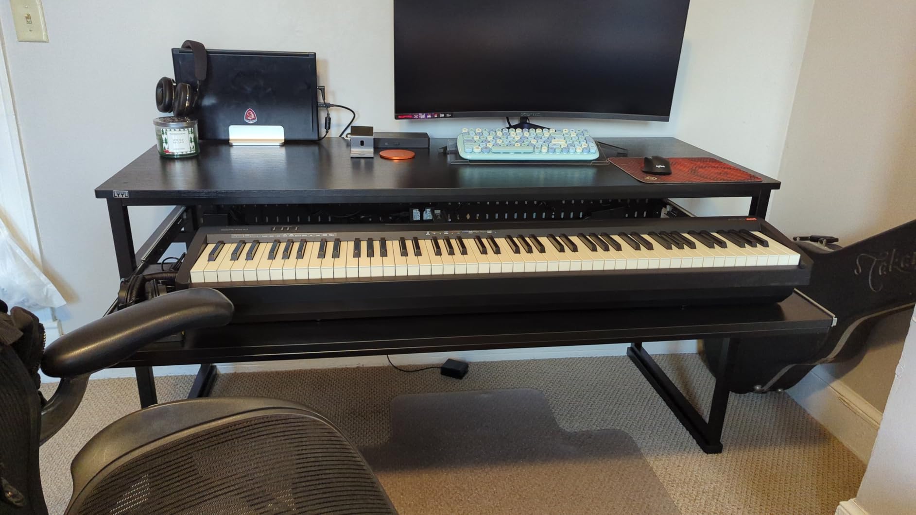 Music Studio Desk with Keyboard Tray and Height Adjustment Bracket, for Full 88 Keys (Music Producer Desk) (Black, 88 Keys) customer photo 1