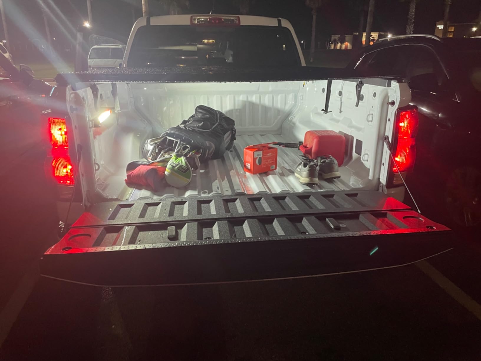 Mechanic Work Light, wokelux 3000LM LED Work Light, 5200mAh Rechargeable Magnetic Work Light, Underhood Cordless Work Lights with Hooks for Mechanics Inspection Workshop Emergency customer photo 1