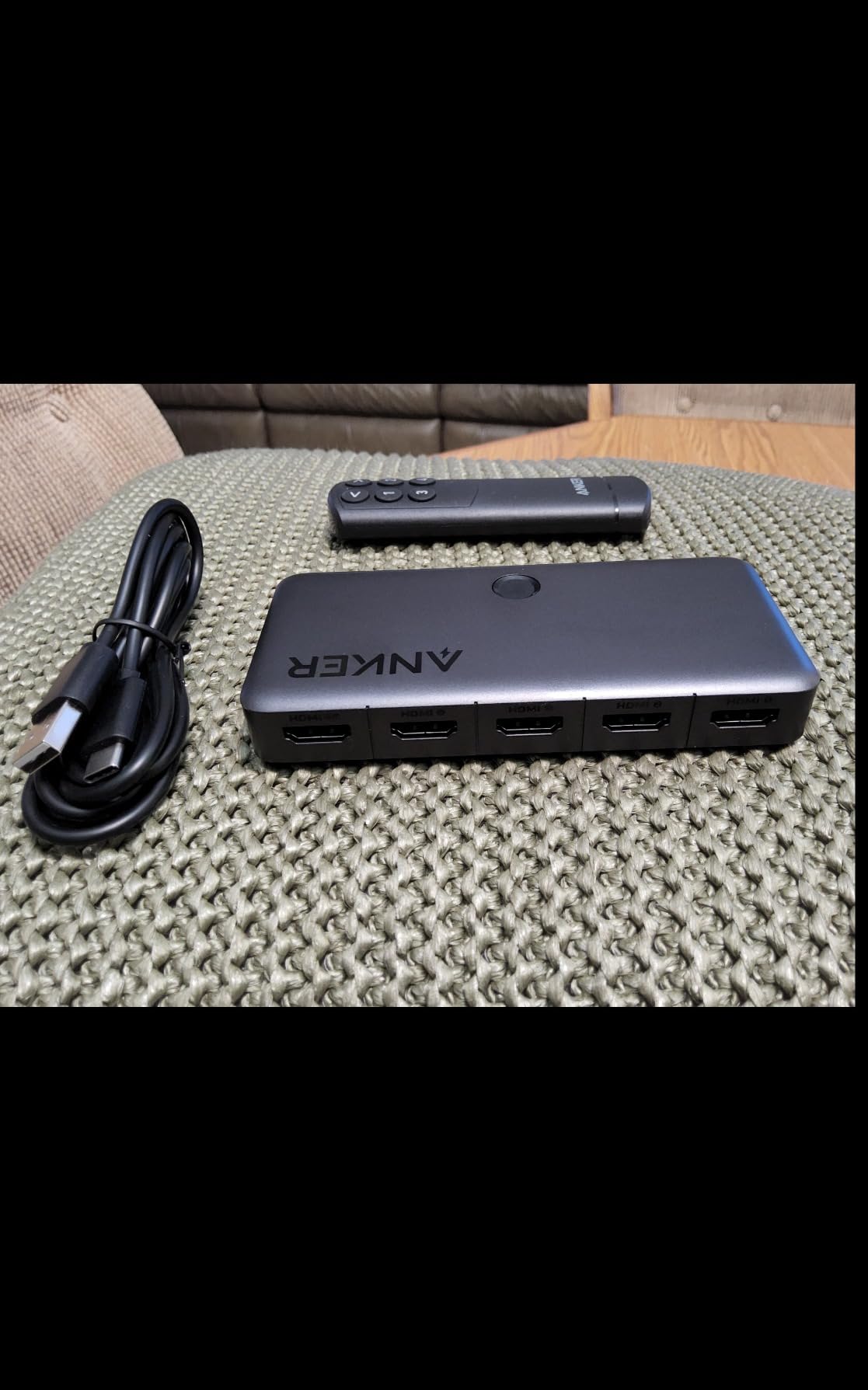 Anker HDMI Switch, 4 in 1 Out 4K@60Hz HDMI Switcher with Remote Selector | Smooth Finish, Supports HDR/3D/Dolby/DTS, for Laptops/PC/Xbox/ PS5/PS4/Projector (Charger and Batteries Not Included) customer photo 2