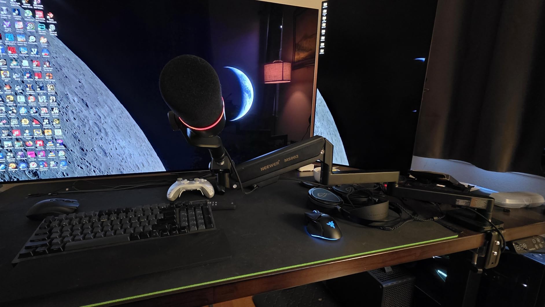 NEEWER Low Profile Mic Arm Desk Mount, 360° Swivel Boom Arm with Pneumatic Damping Adjustable, Cable Management, Compatible with Shure MV7 SM7B Blue Yeti Gaming Streaming Podcast Microphone, MS002 customer photo 2