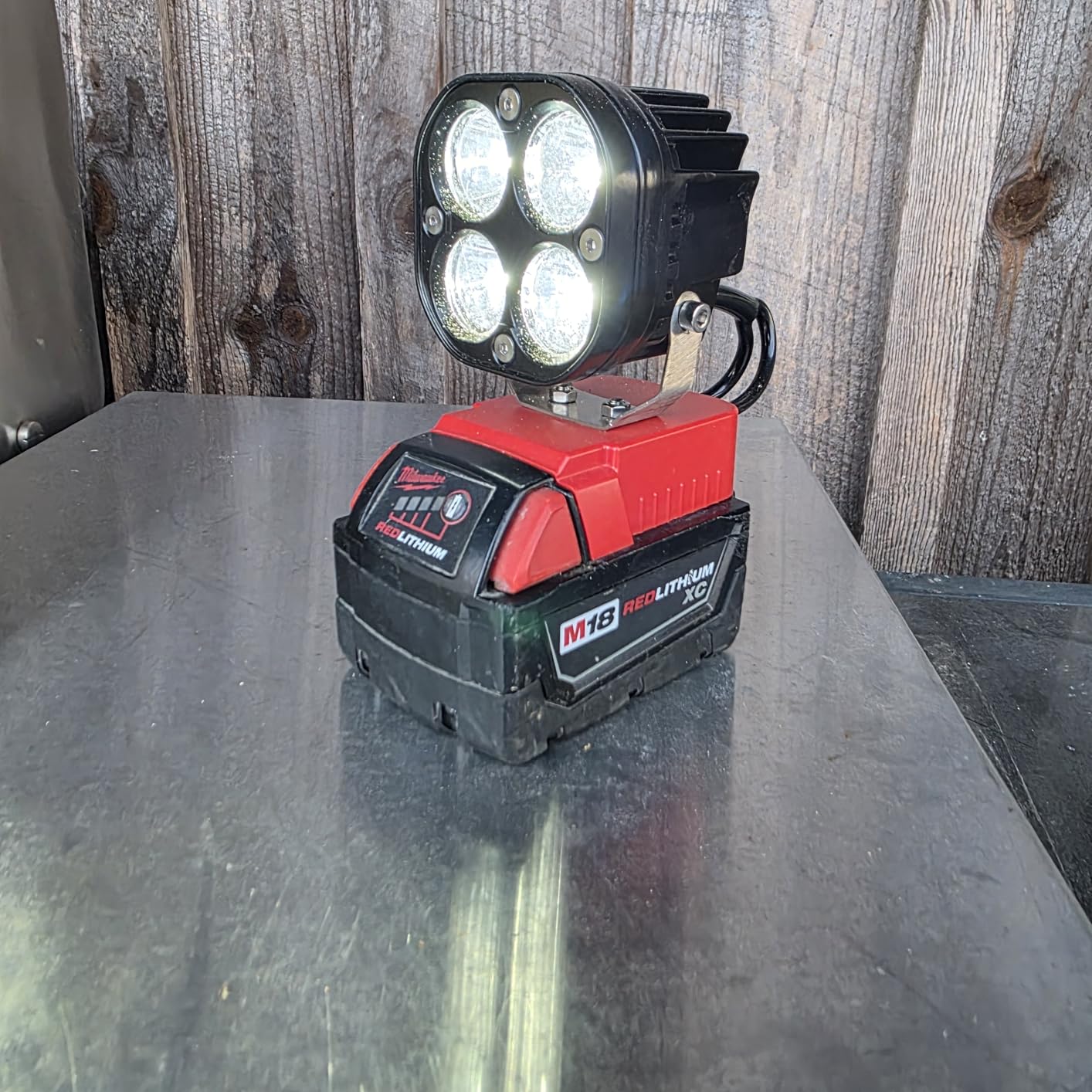 Azocek LED Work Light Compatible with Milwaukee 18V Battery, Azocek 40W 6000LM Flashlight, 18V Battery Cordless Work Light 120°Adjustable with Low Voltage Protection for Outdoors and Job Site Lighting customer photo 1
