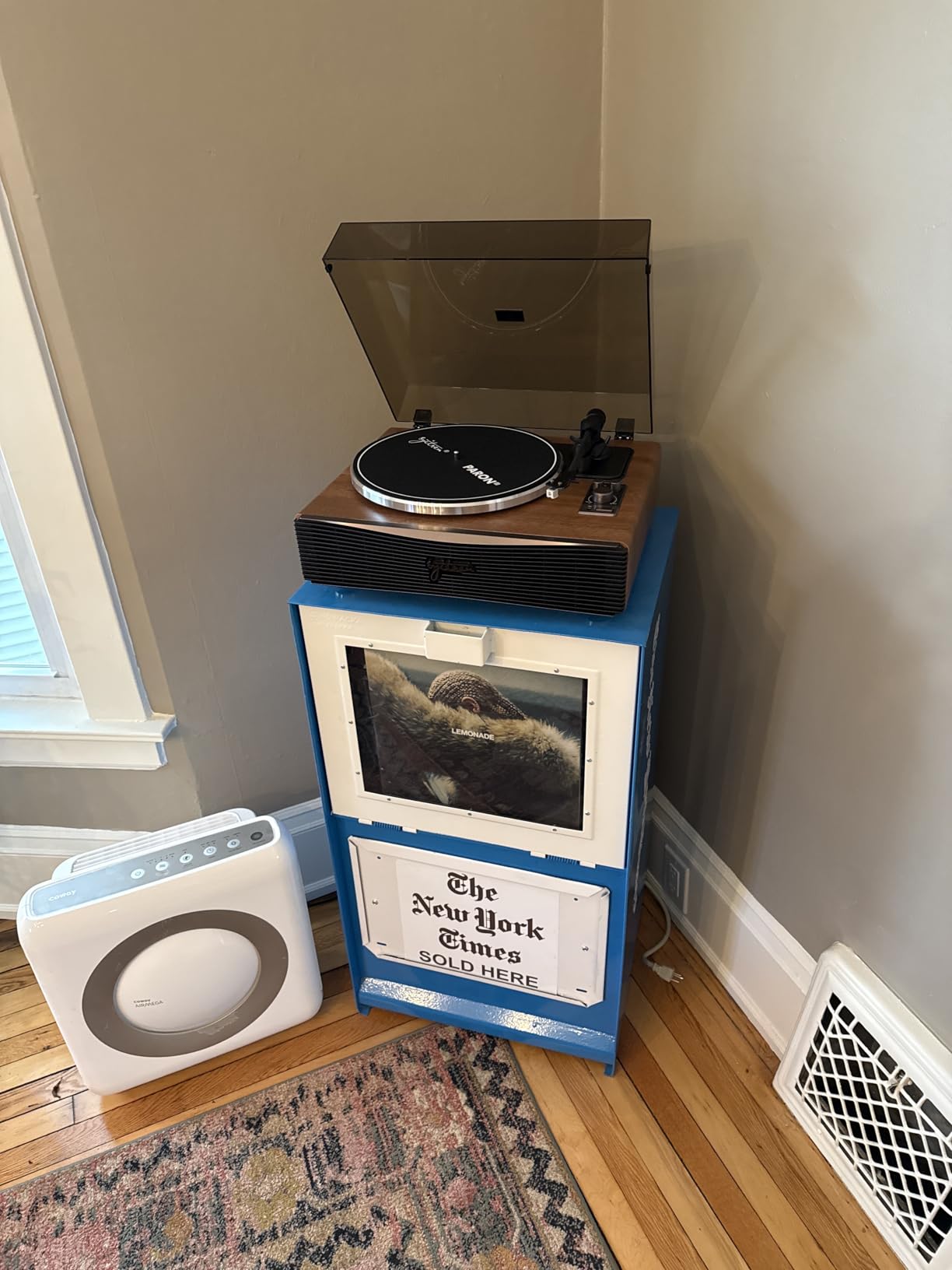 Paron Vinyl Record Player,Bluetooth Turntable,Built-in Speaker | Adjustable Counterweight,Vintage Phonograph Style,Design Award,Home Decor,AT3600L Stylus,Three-point suspension system customer photo 1