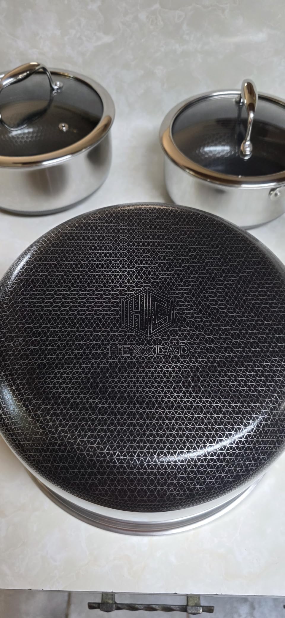 HexClad Hybrid Nonstick 6 Pc Pot Set & Trivets, 2, 3, and 8-Qt Pots & Lids | Stay-Cool Handles, Dishwasher and Oven Safe, Compatible with All Cooktops, Induction Ready customer photo 1