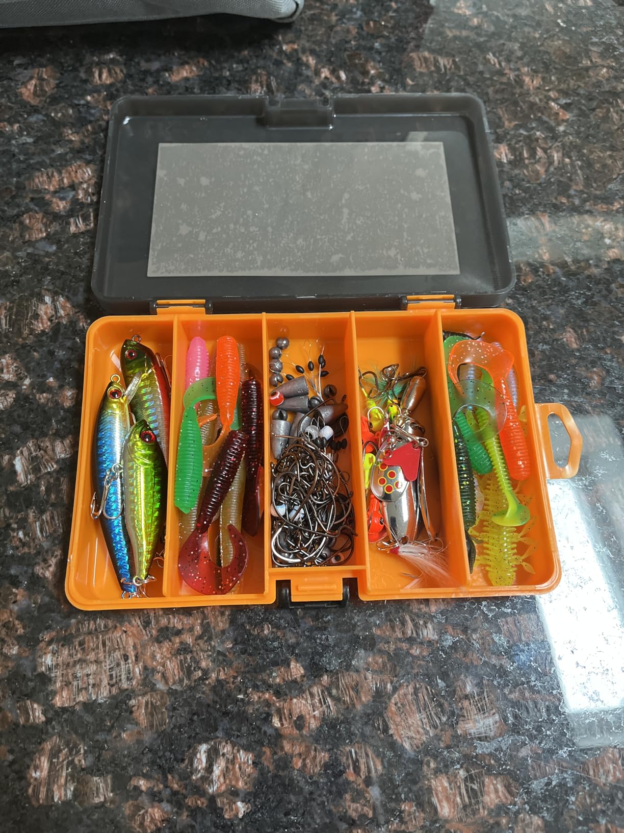 PLUSINNO Fishing Lures, 137Pcs Tackle Box with Tackle Included, Crankbaits, Spoon, Hooks, Weights & Other Accessories, Fishing Bait Lure Gear Kit Gift for Men Bass Freshwater customer photo 2