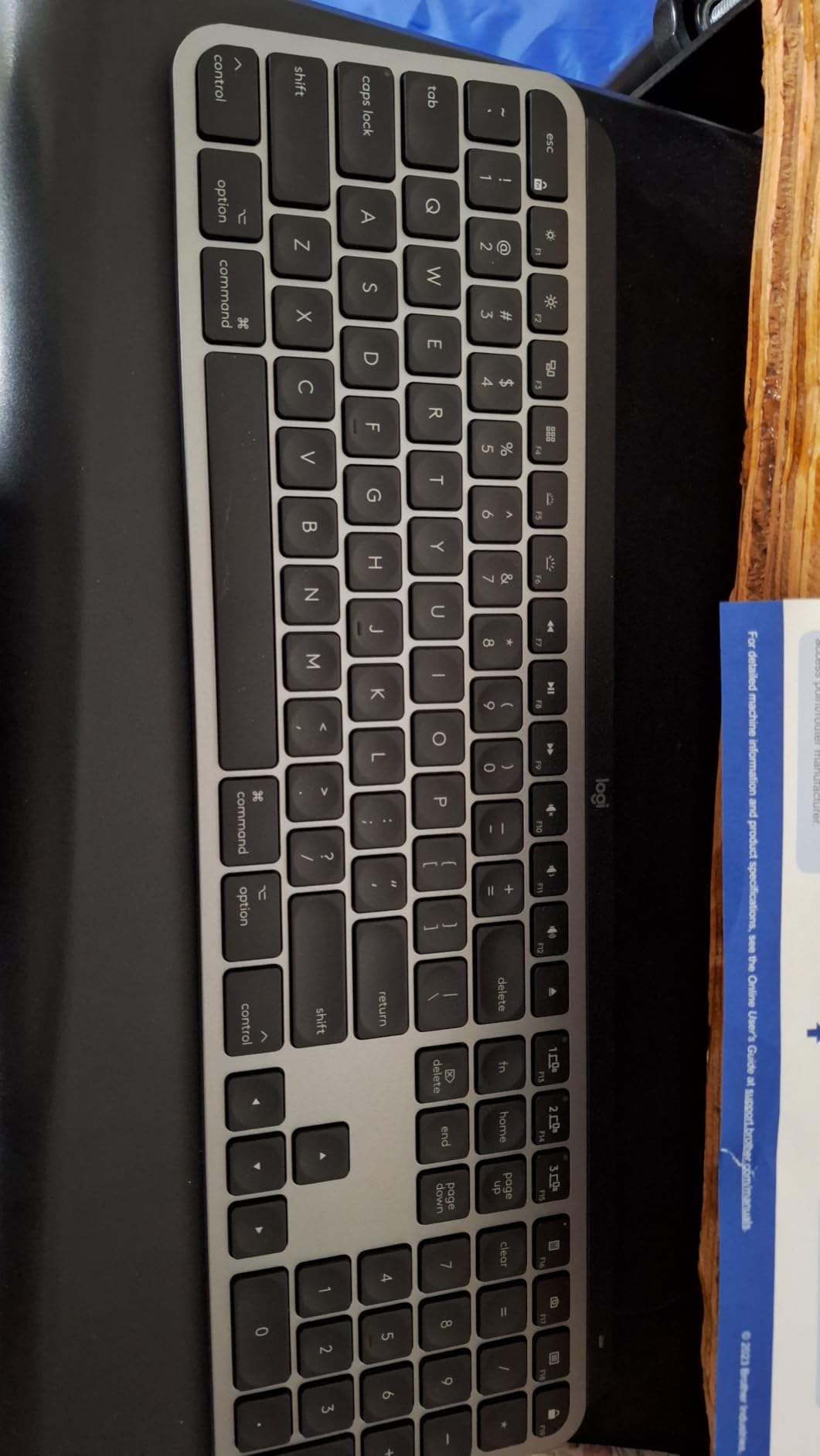 Logitech Signature Slim K950 Wireless Keyboard with Quiet Typing - Graphite customer photo 1