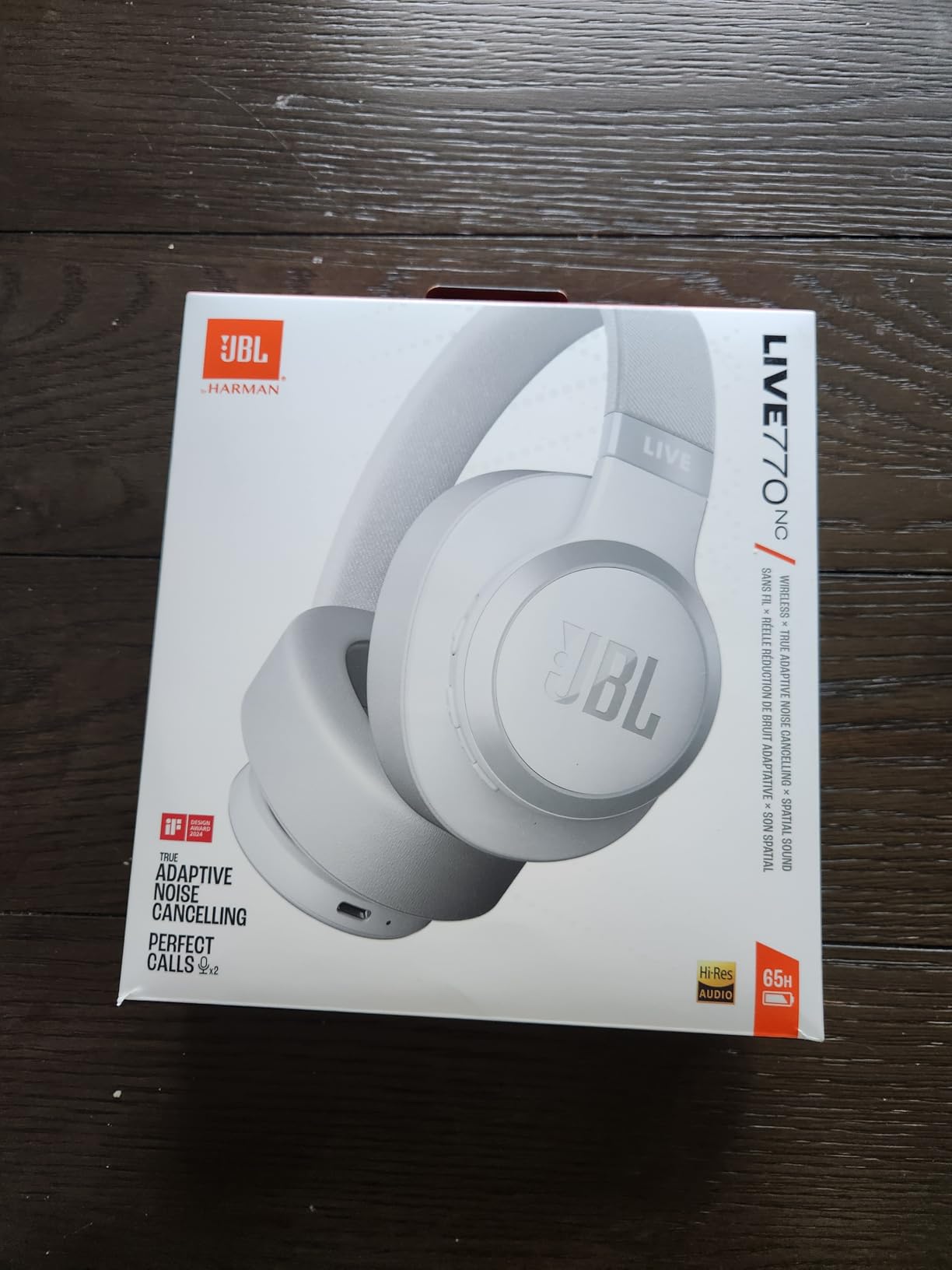 JBL Live 770NC - Wireless Over-Ear Headphones with True Adaptive Noise Cancelling with Smart Ambient, Up to 65 Hours of Battery Life, Comfort-fit Fabric Headband & Carrying Pouch (White) customer photo 1