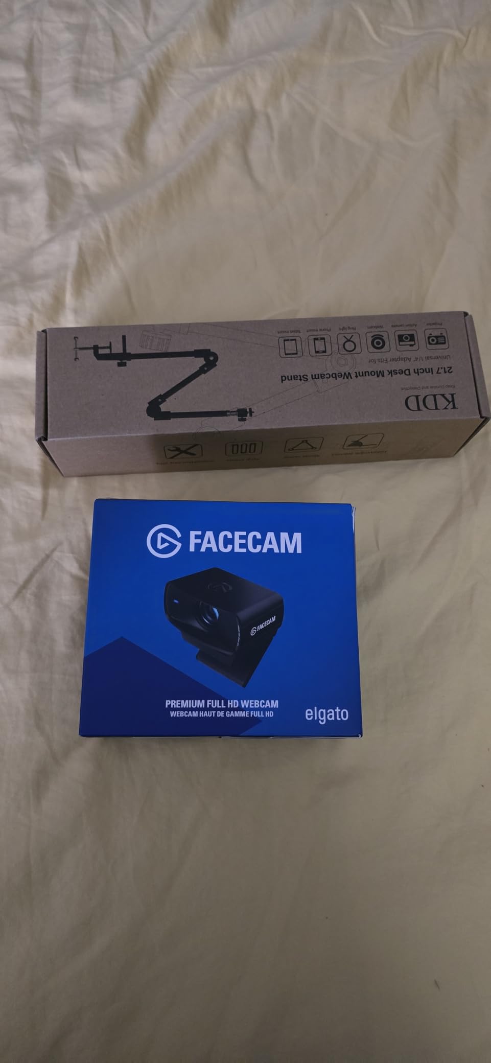 Elgato Facecam MK.2, Premium Full HD Webcam, HDR | Sony sensor, PTZ control, Uncompressed 1080p60 video, DSLR-style Controls, Easy-slide privacy shutter customer photo 1
