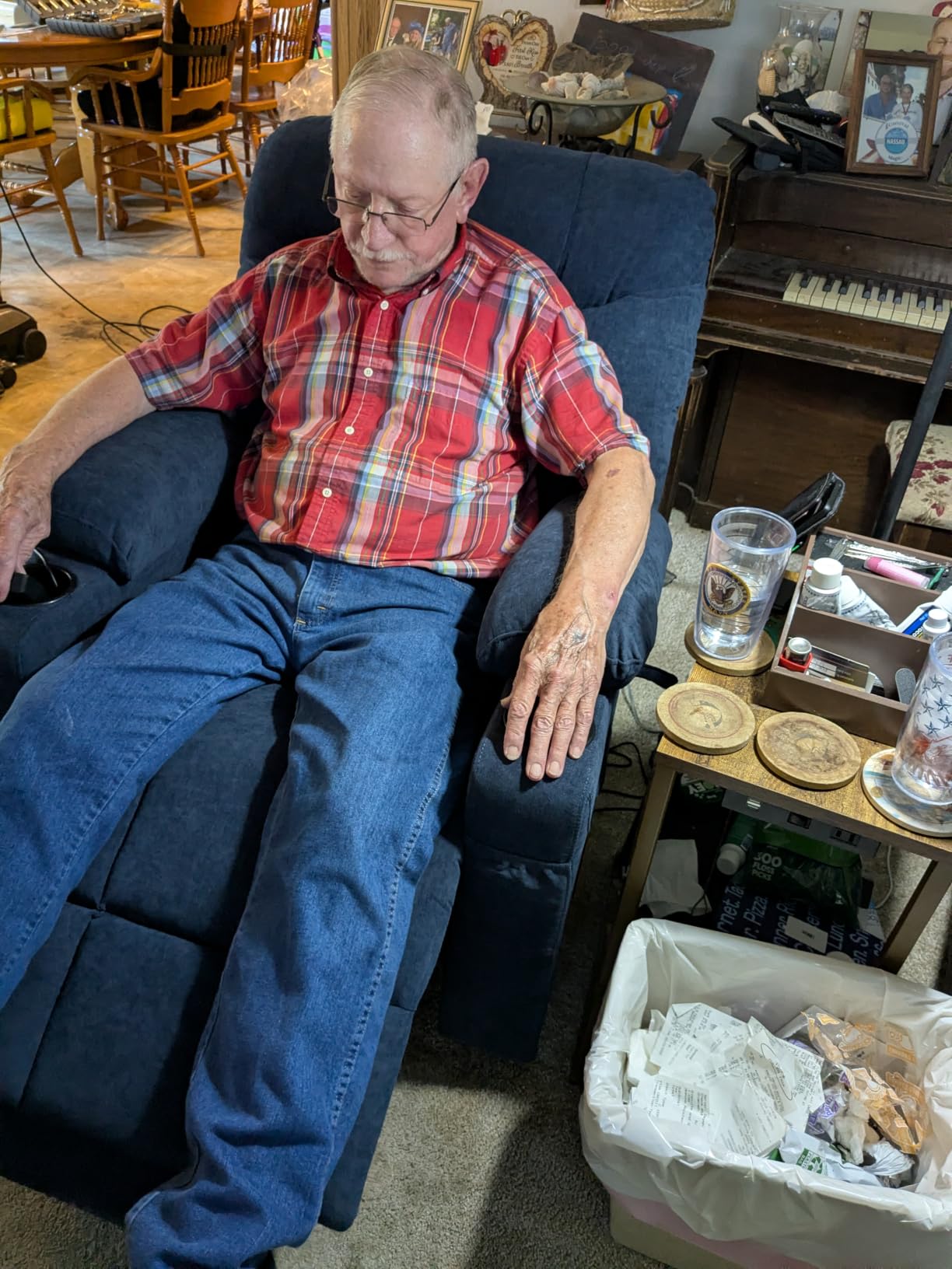 MCombo Oversized Power Lift Recliner Chair with Extended Footrest, Extra Wide for Big and Tall Elderly People, Fabric R7289 (Brown, Medium-Wide) customer photo 2