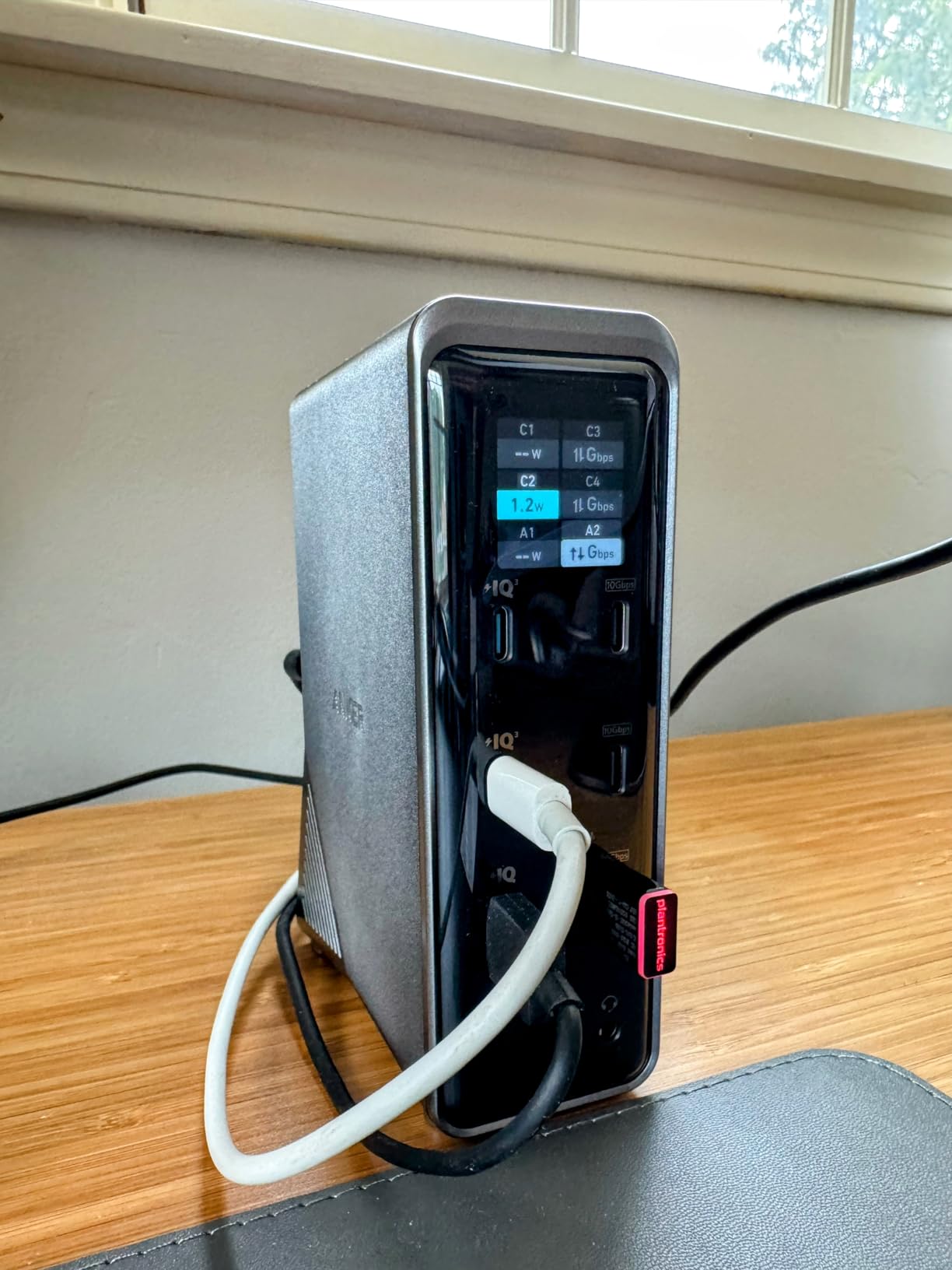 Anker Prime Docking Station, 14-in-1 Laptop Docking Station Dual Monitor | Dual 4K HDMI, 160W Max Output, 10Gbps Data Transfer, Smart Interface, Audio and Ethernet Ports for Dell, HP, Lenovo and More customer photo 2