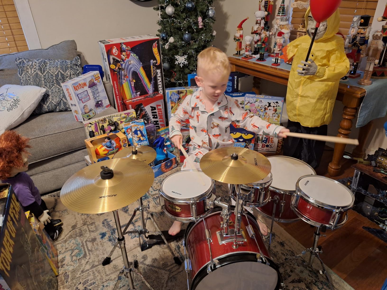 AODSK 5 drums & 3 cymbals 14 Inch Drum Set, Complete Kit w/Throne & Sticks | All Hardware Included, Adjustable Stool, Bass Pedal, Perfect for Young Beginners, Music Class, Holiday Gift, Easy Setup customer photo 2