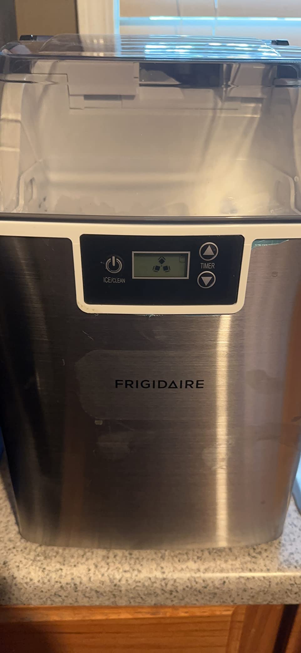 Frigidaire Countertop Crunchy Chewable Nugget Ice Maker, Compact, 33lbs per Day, Metallic Finish customer photo 1