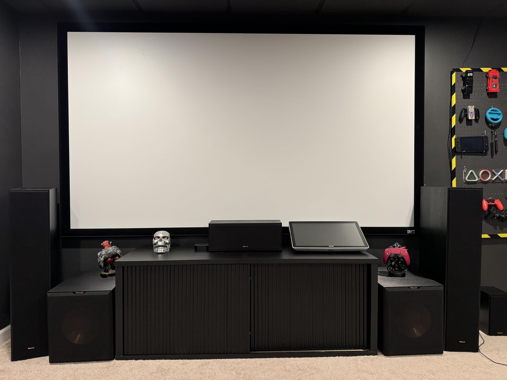 Klipsch Reference 5.2 Home Theater System, Bundle 2X R-625FA Floorstanding 2X R-12SW Subwoofer, R-52C Center, R-41M Bookshelf Speakers, and Yamaha RX-A2AB 7.2-Channel AV Receiver customer photo 1