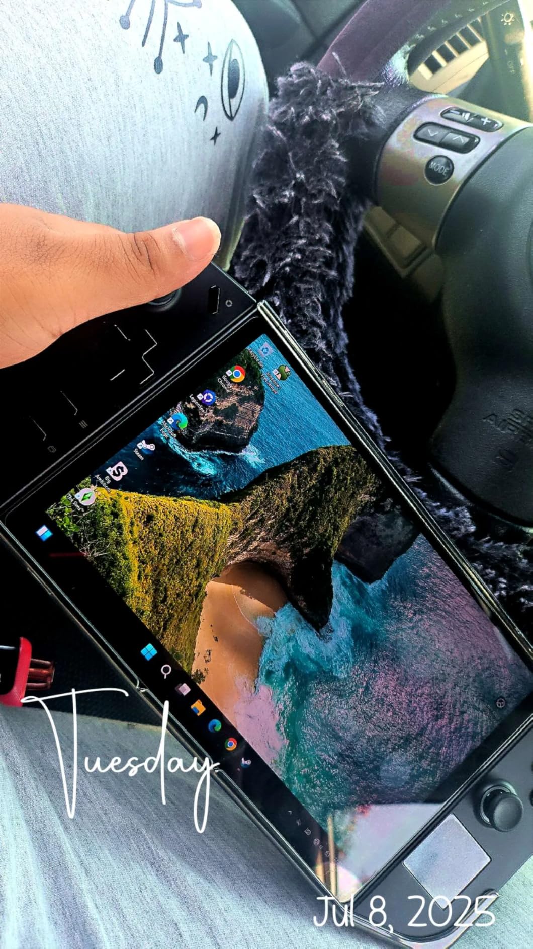 Lenovo Legion Go Gaming Handheld - WQXGA IPS 144Hz 8.8