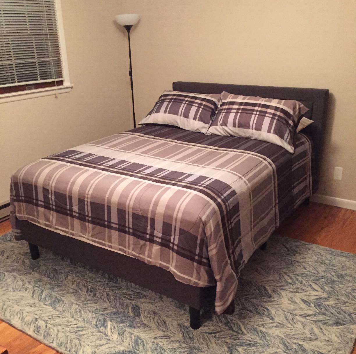 Zinus Dachelle Upholstered Platform Bed Frame, Mattress Foundation, Wood Slat Support, No Box Spring Needed, Easy Assembly, Dark Grey, Queen customer photo 2