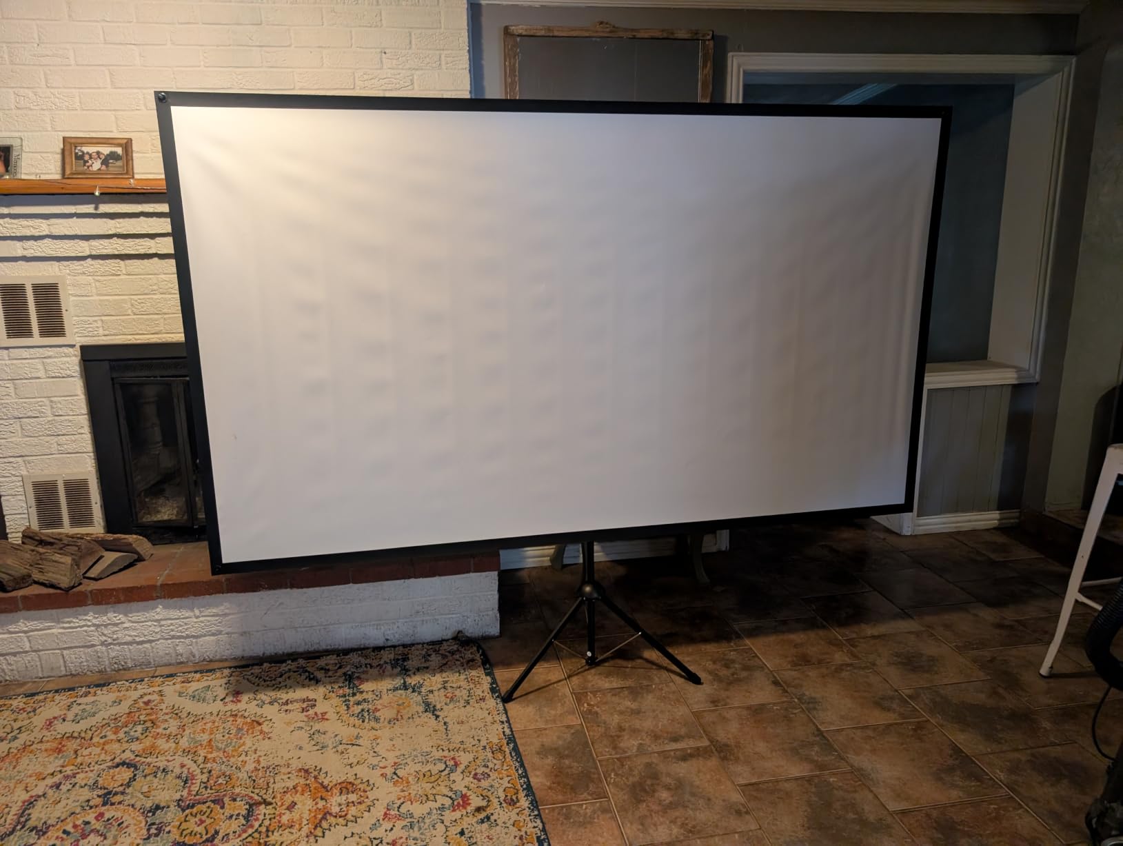 Projector Screen with Stand - 100