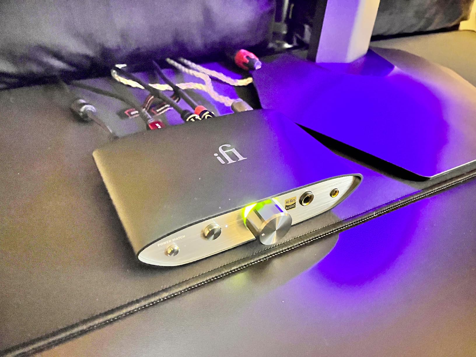 Zen DAC V3 - Desktop DAC Preamp, Digital to Analog Audio Converter | Supports all high-res music formats up to PCM 768kHz/DSD512 & MQA customer photo 1