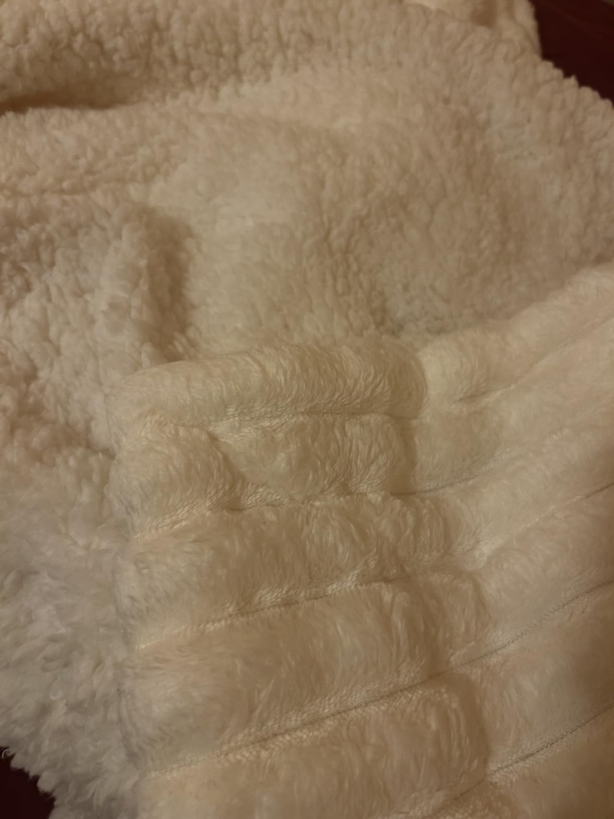 Bedsure Soft Sherpa Blanket Fluffy Throw Dark Green 50