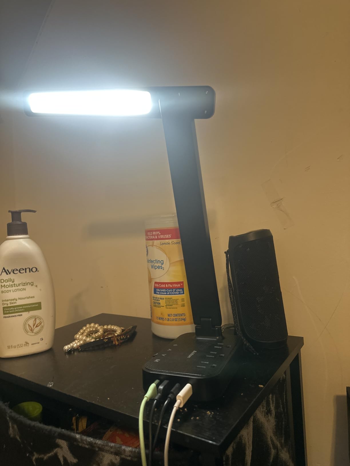Addtam LED Desk Lamp, Power Strip with 3 Outlets 4 USB Charging Ports (2 USBC), 4 Modes 5 Level Brightness Touch Lamp, Small Desk Lamp for Home Office College Dorm Room Essentials customer photo 1