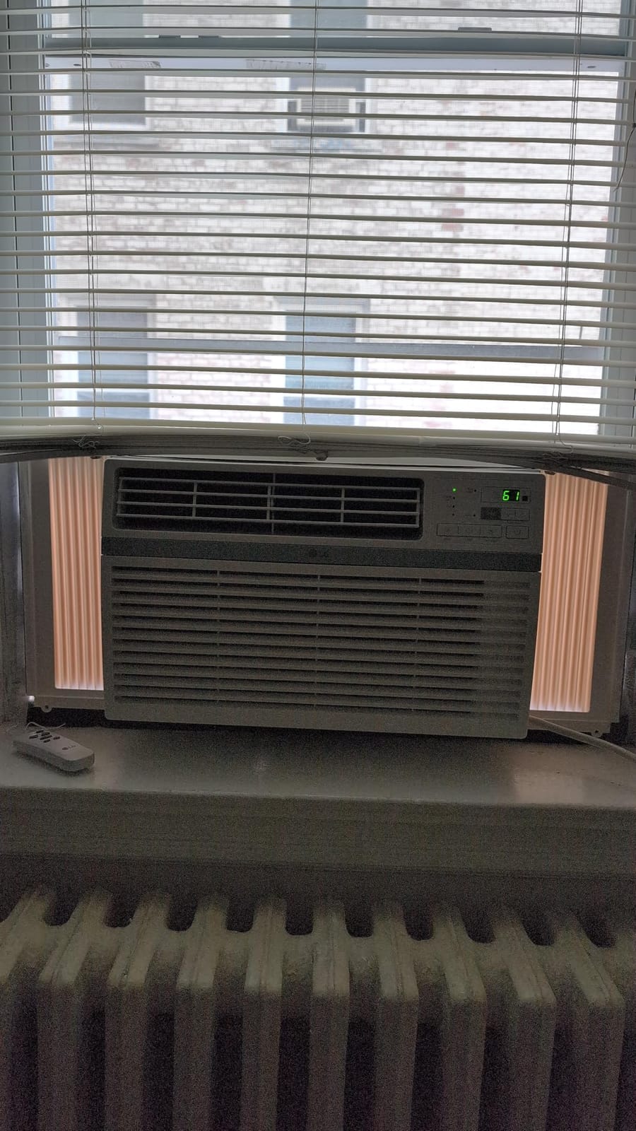 LG 8,000 Window Air Conditioner, 115V, 350 Sq.Ft. (14' x 25' Room Size), Quiet Operation, Electronic Control with Remote, 3 Cooling & Fan Speeds, Auto Restart, 8000 BTU, White customer photo 2