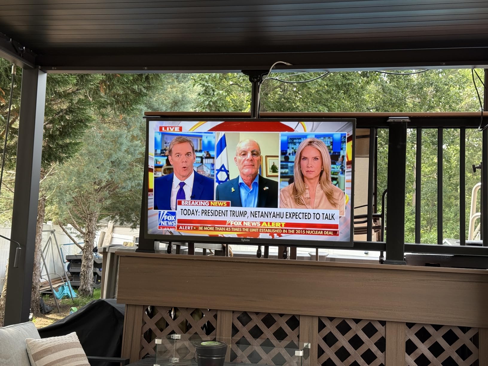 SYLVOX Outdoor TV, 43 inch 2000 Nit High Brightness Smart TVs, 4K Sunlight Readable Display, IP56 Waterproof, Smart TV for Outdoor Households or Commercial Places (Pool Pro 3.0) customer photo 1