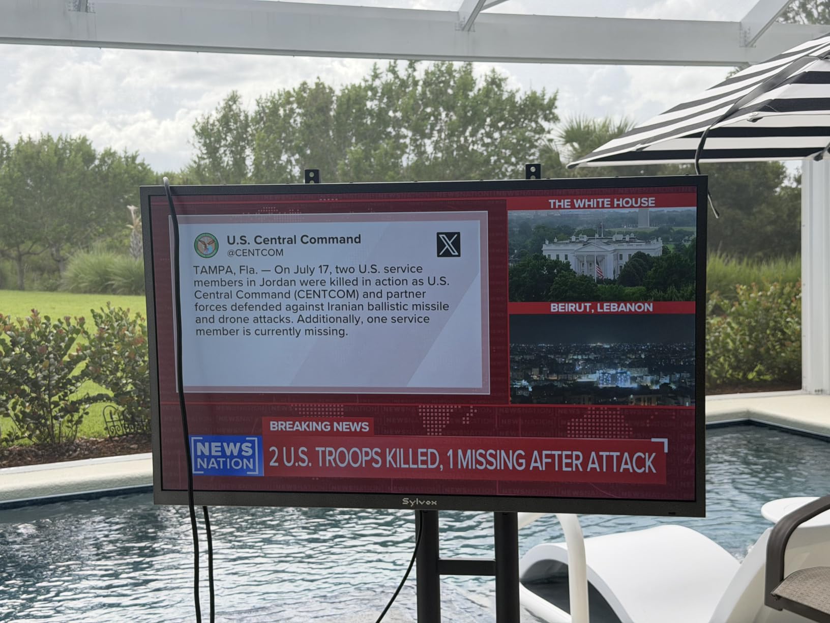 SYLVOX Outdoor TV, 55 inch Smart Waterproof Outdoor TV, 4K UHD Weatherproof | IP56, Support Dolby Vision Atmos, Google Cast, 1000 nit Brightness for Outside Partial Sun & Full Shade (Deck Pro 3.0 /2026) customer photo 1
