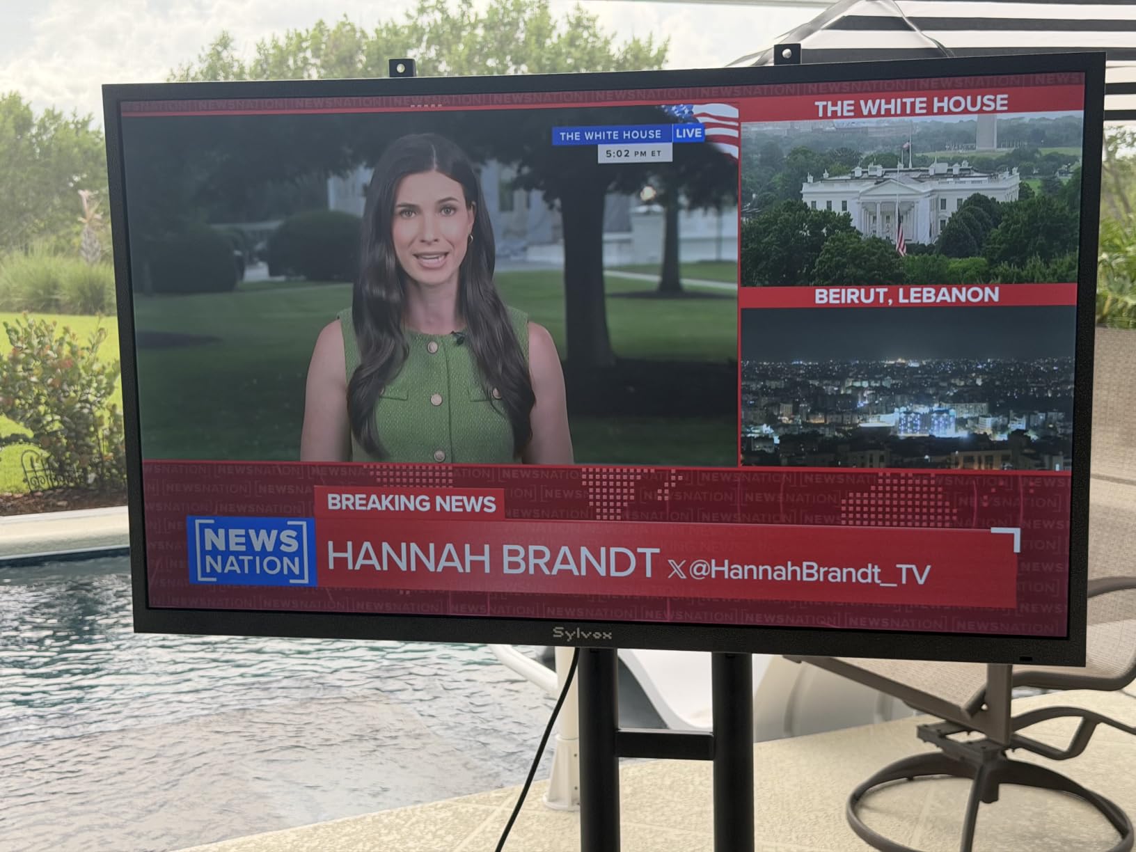 SYLVOX Outdoor TV, 55 inch Smart Waterproof Outdoor TV, 4K UHD Weatherproof | IP56, Support Dolby Vision Atmos, Google Cast, 1000 nit Brightness for Outside Partial Sun & Full Shade (Deck Pro 3.0 /2026) customer photo 2