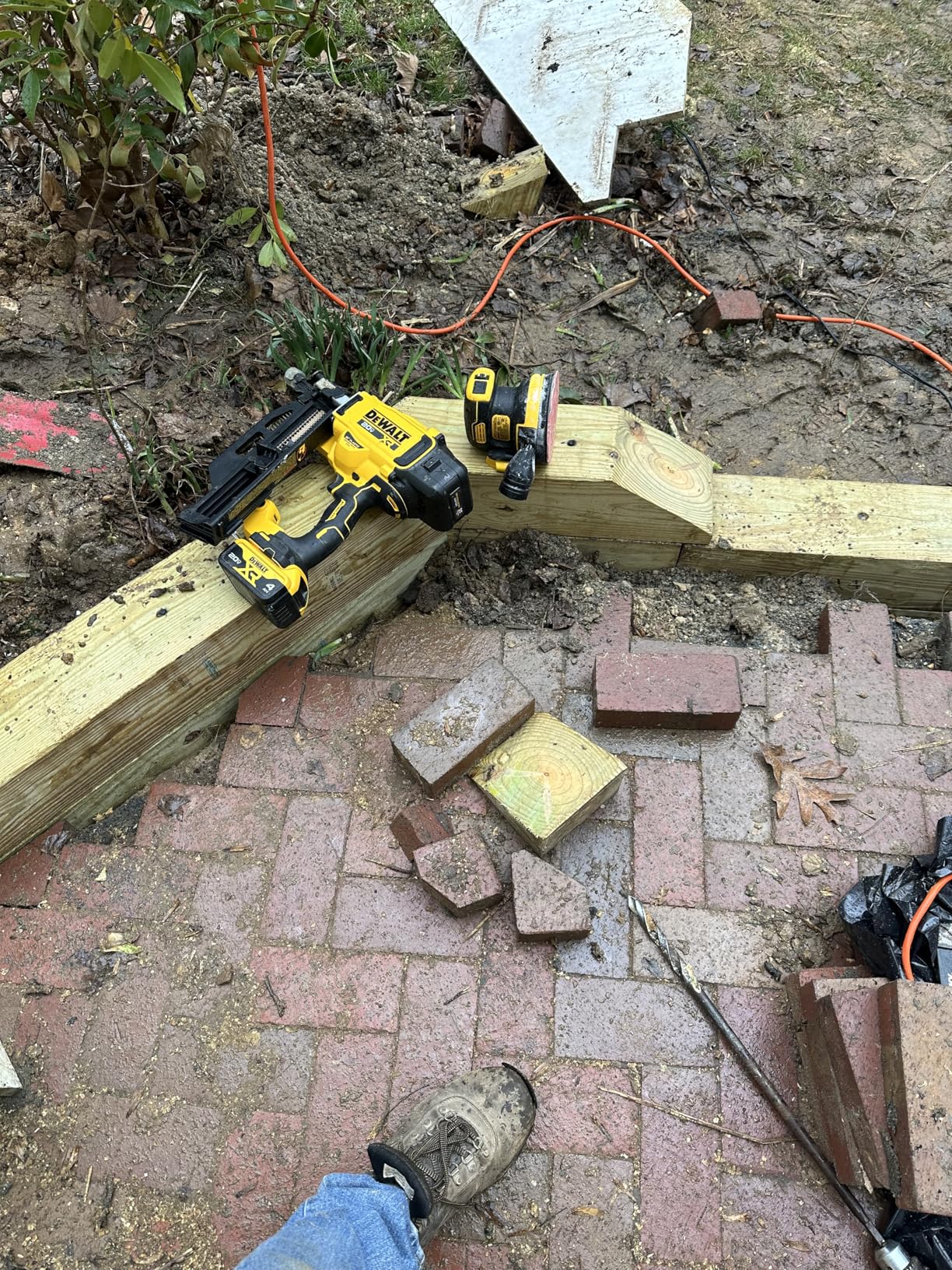 DeWalt DCN692P1 20V MAX 21 Degree Framing Nailer (Tool Only) customer photo 2