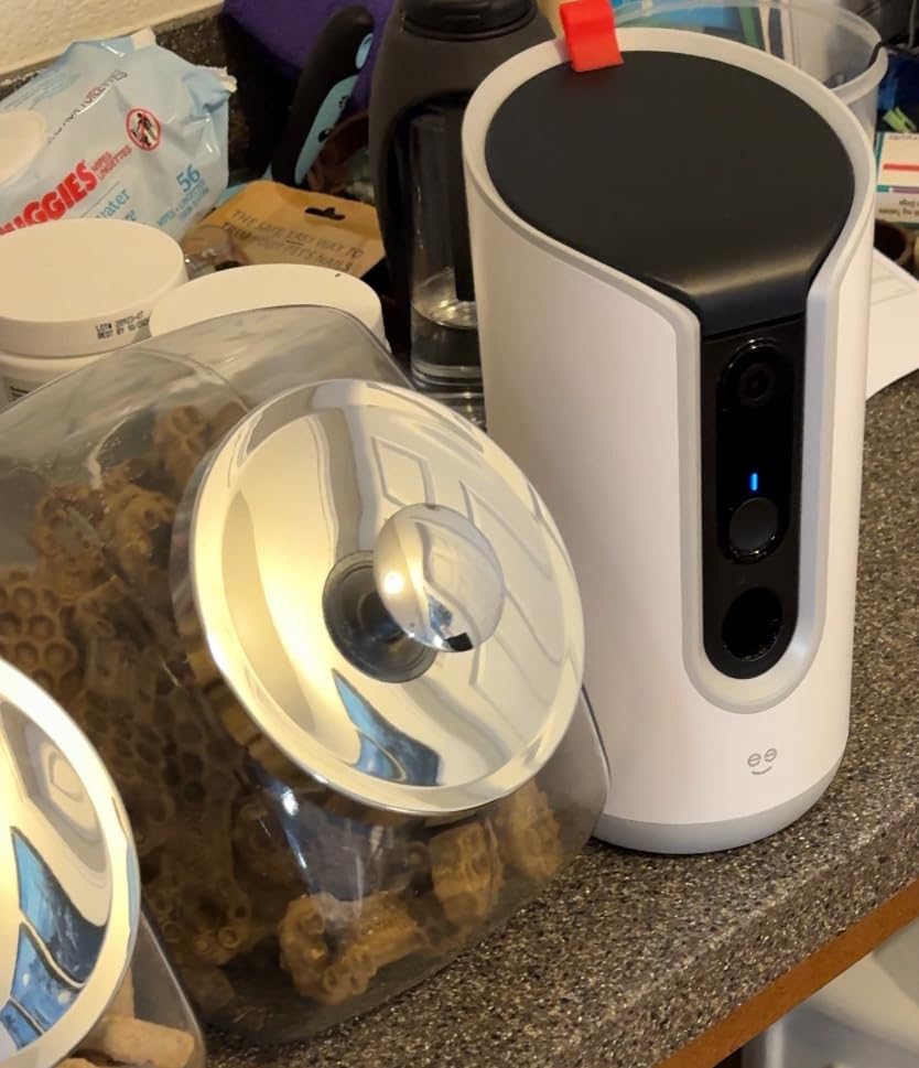 Geeni Pet Treat Dispenser Camera, 2K HD Wi-Fi Enabled, Auto-Follow, White | Pet treat dispenser with camera customer photo 2