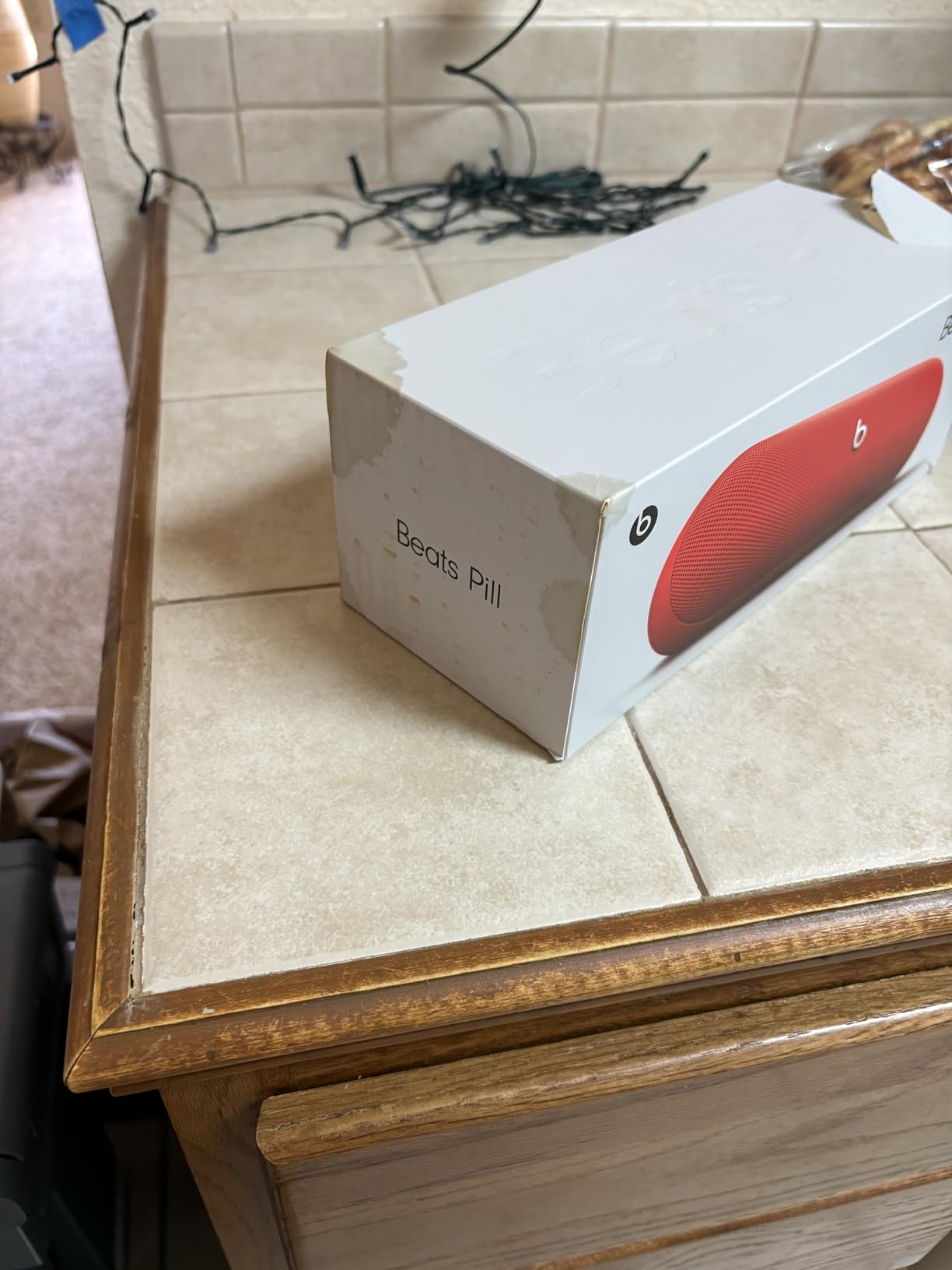 Beats Pill - Portable Bluetooth Speaker- Up to 24H Battery Life, Water Resistant, Bluetooth, Apple & Android Compatible, Seriously Loud Sound for Home, Outdoor and Travel- Champagne Gold customer photo 1