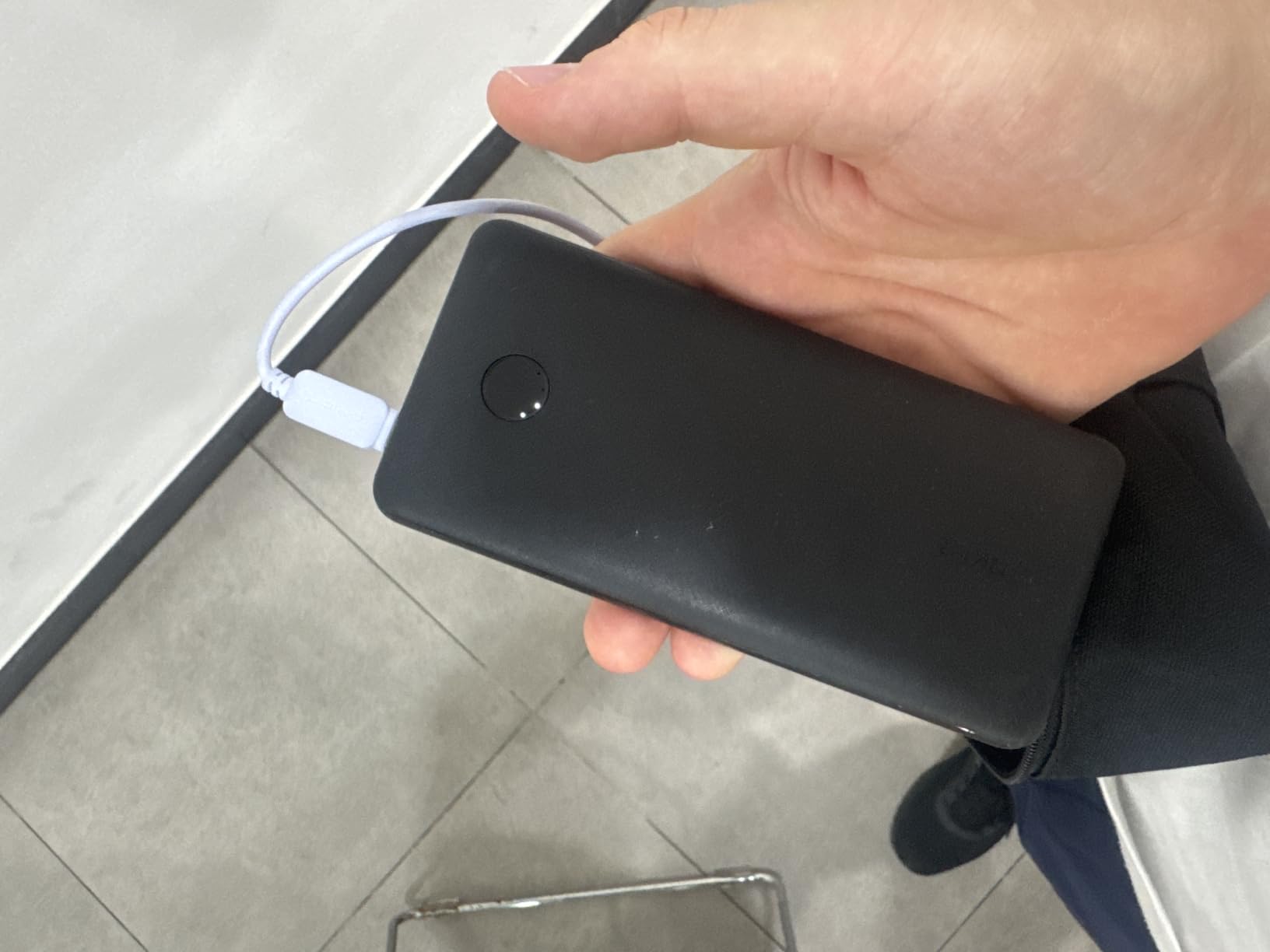 Anker Power Bank, 10,000mAh Portable Charger, PowerIQ USB-C Battery Pack | 5V / 3A High-Speed Charging, for iPhone, iPad, and More, Ultra-Compact Travel-Ready Design (Black) customer photo 1
