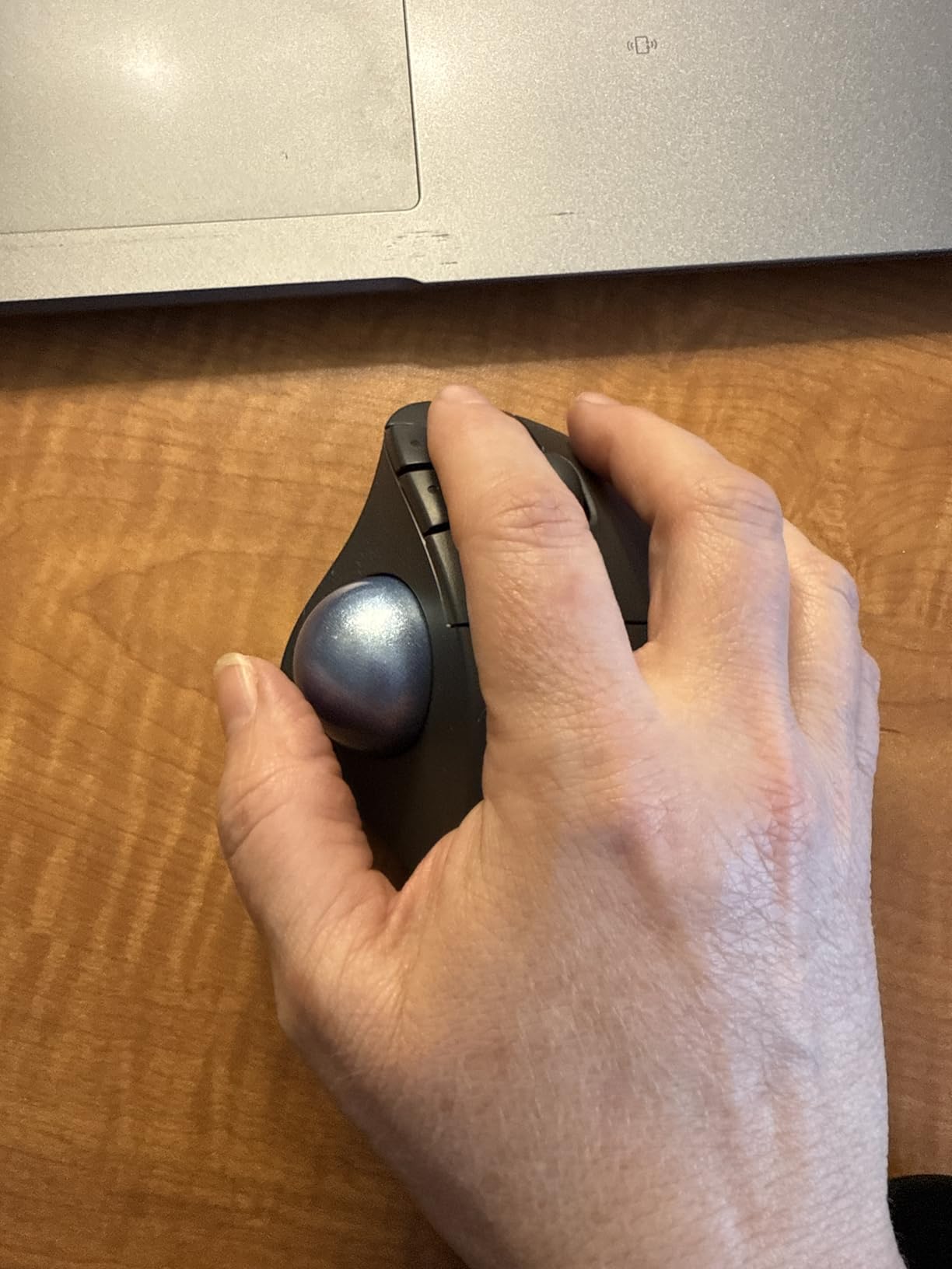 Logitech Ergo M575S Wireless Bluetooth Trackball Mouse - Black Silver Ball | Easy thumb control, precise and smooth tracking, Bluetooth and includes Logi Bolt USB receiver, PC Mac compatible customer photo 2