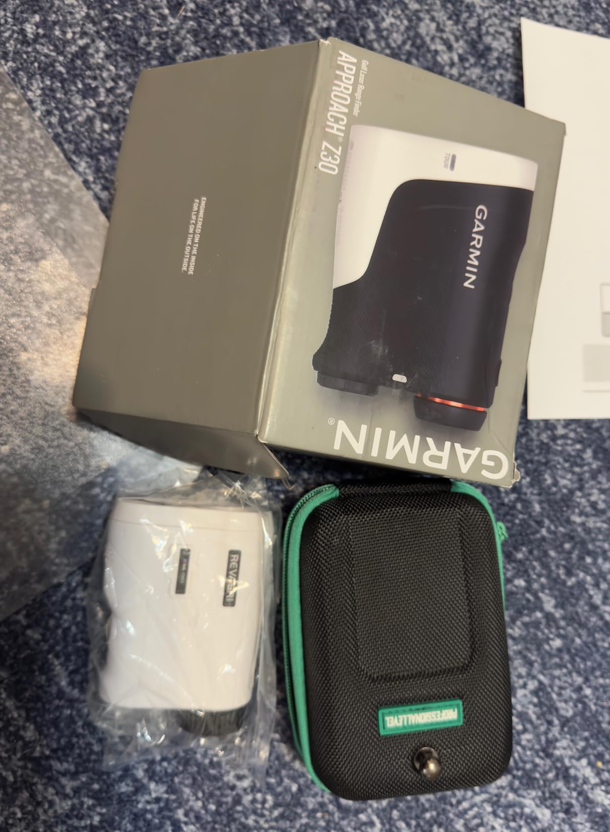 Garmin Approach Z30, Golf Laser Range Finder | Easy-to-Read OLED Display, Range Up to 400 Yards customer photo 2
