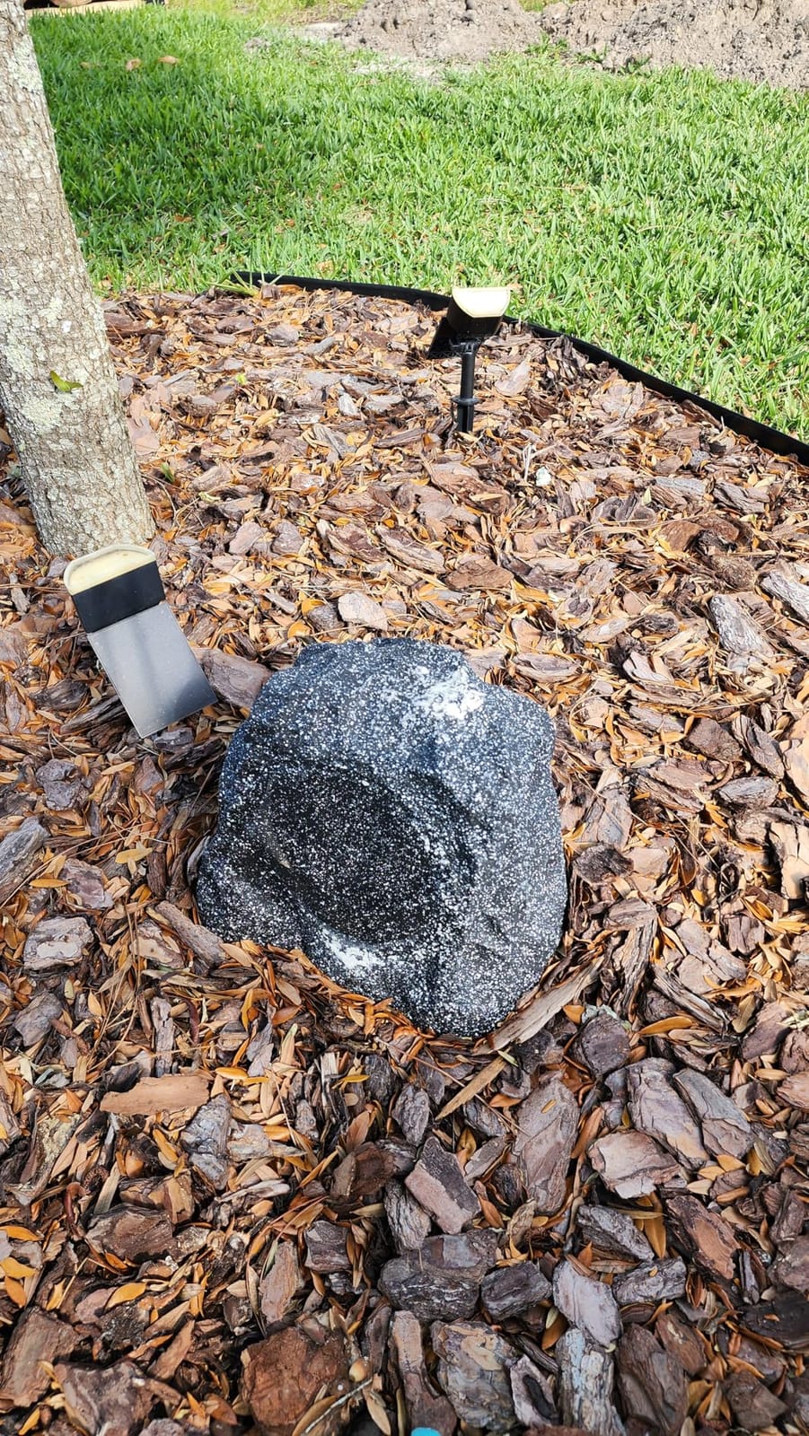 STUDIOFINIX Outdoor Rock Speakers Waterproof, 400 Watt 6.5 Inch Superior Timbre IPX7 Weatherproof,Design for Garden,Patio,Pool,Deck,BBQ (Pair) customer photo 2
