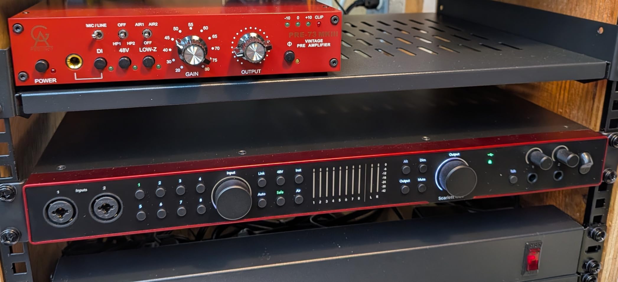 Focusrite Scarlett 18i16 4th Gen USB Audio Interface, 18-In 16-Out, 4 Mic Preamps, 2 Hi-Z Inputs, 8 Line Inputs, ADAT, S/PDIF, MIDI, Auto Gain, Clip Safe, 24-Bit/192kHz customer photo 2