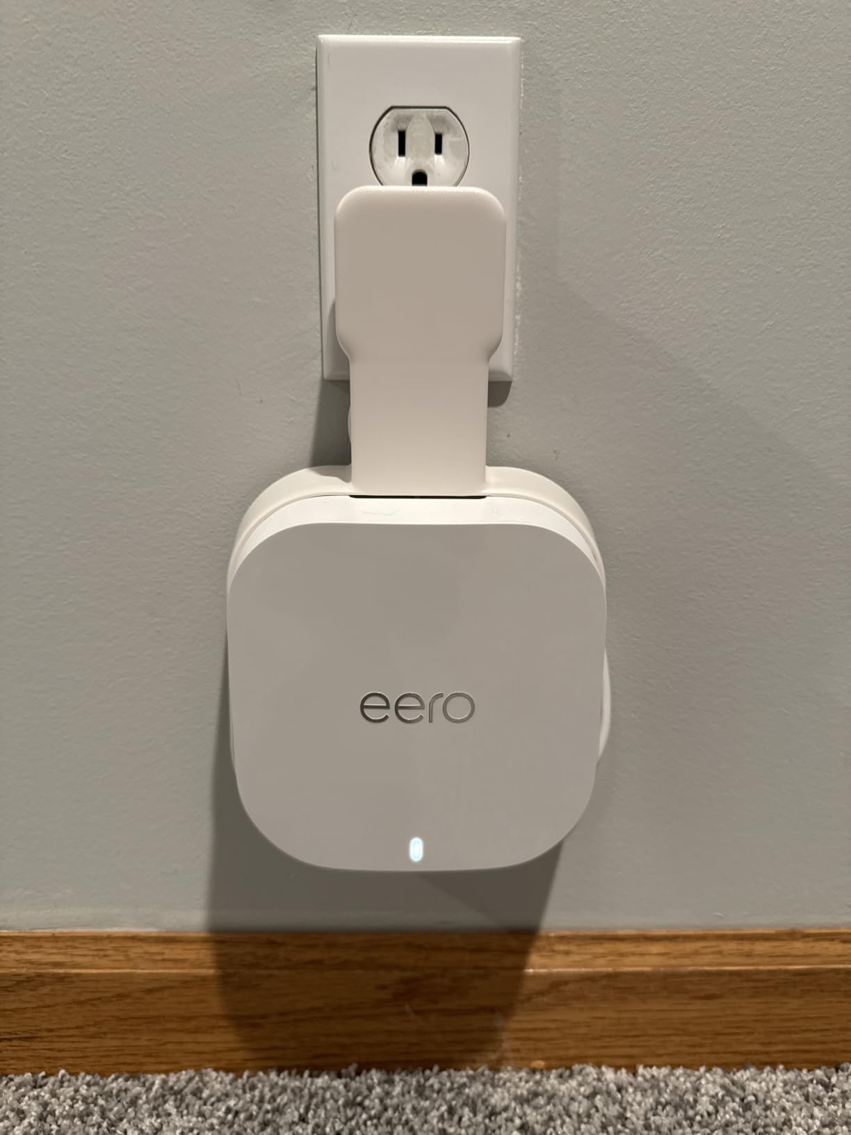 Amazon eero 7 dual-band mesh Wi-Fi 7 router (newest model) - Supports internet plans up to 2.5 Gbps, Coverage up to 6,000 sq. ft., 3-pack customer photo 2