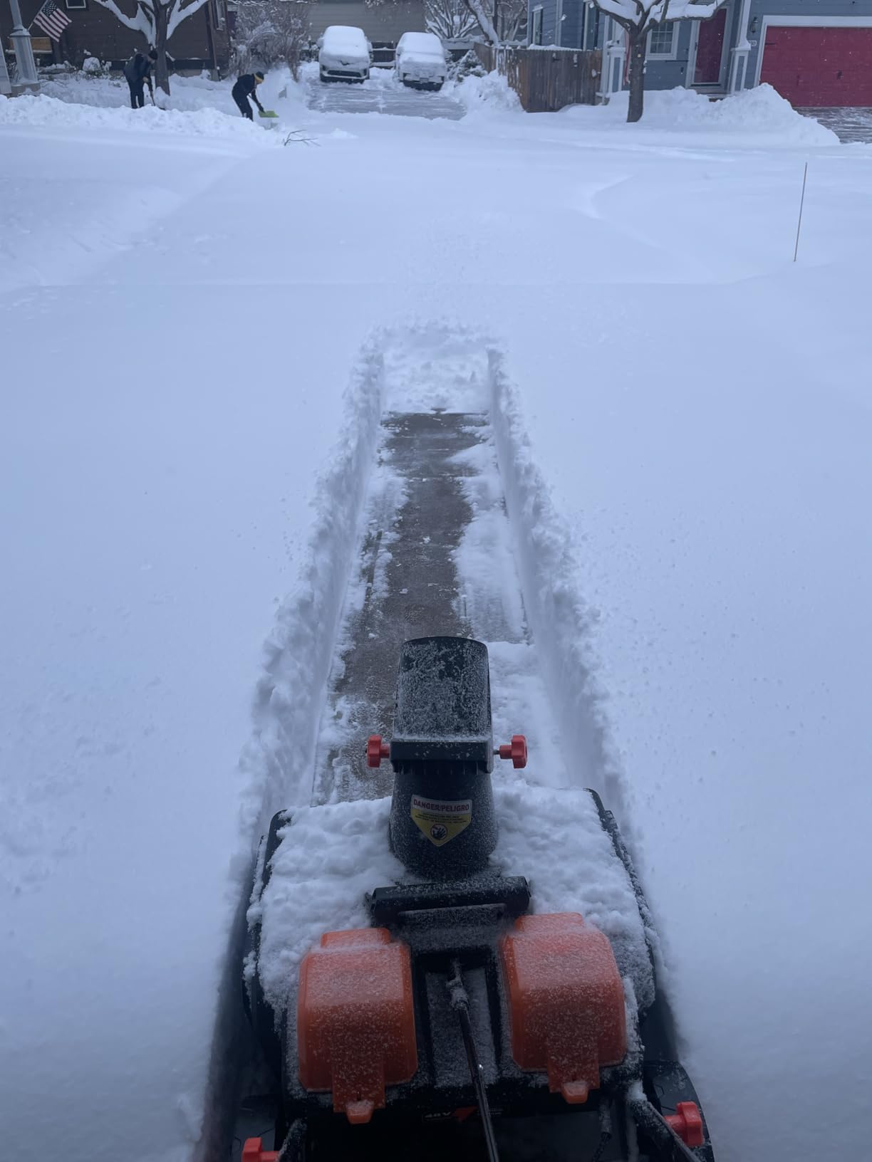 VOLTASK 48V Cordless Snow Blower, 48-Volt 20-Inch Brushless Electric Snow Blower Cordless, Battery Snow Blower with Directional Plate and LED Lights, 2 * 24V Battery and Dual Quick Charger Included customer photo 1