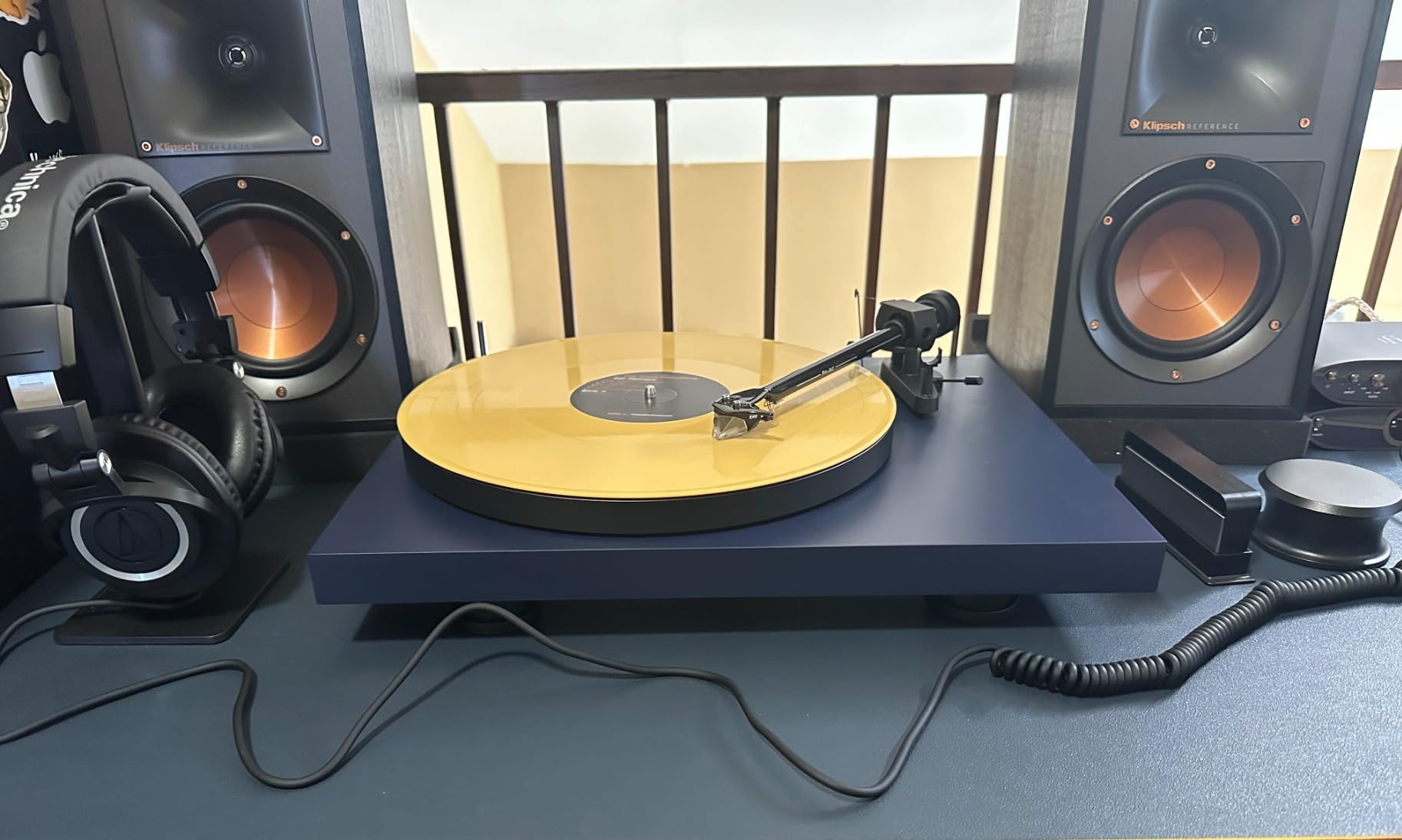 Pro-Ject Debut EVO 2, Next Generation Audiophile Turntable with Carbon Fiber tonearm, Electronic Speed Selection and pre-Mounted Pick it MM EVO Cartridge, Made in Europe (Black Satin) customer photo 1