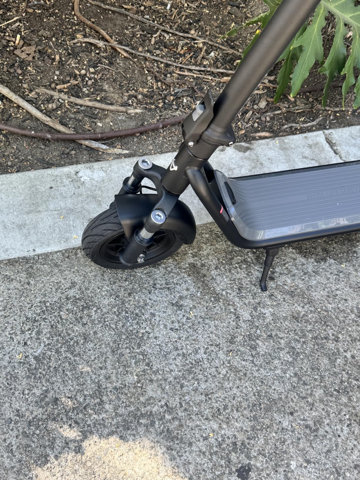 NIU 100P / 100F / 300P / 300X Electric Scooter Adult - E Scooter with Suspension, 600-1000W Peak Power, 18-37.3 Miles Max Range, Top Speed 17.4-23.6 MPH, Commuting E-Scooter customer photo 2