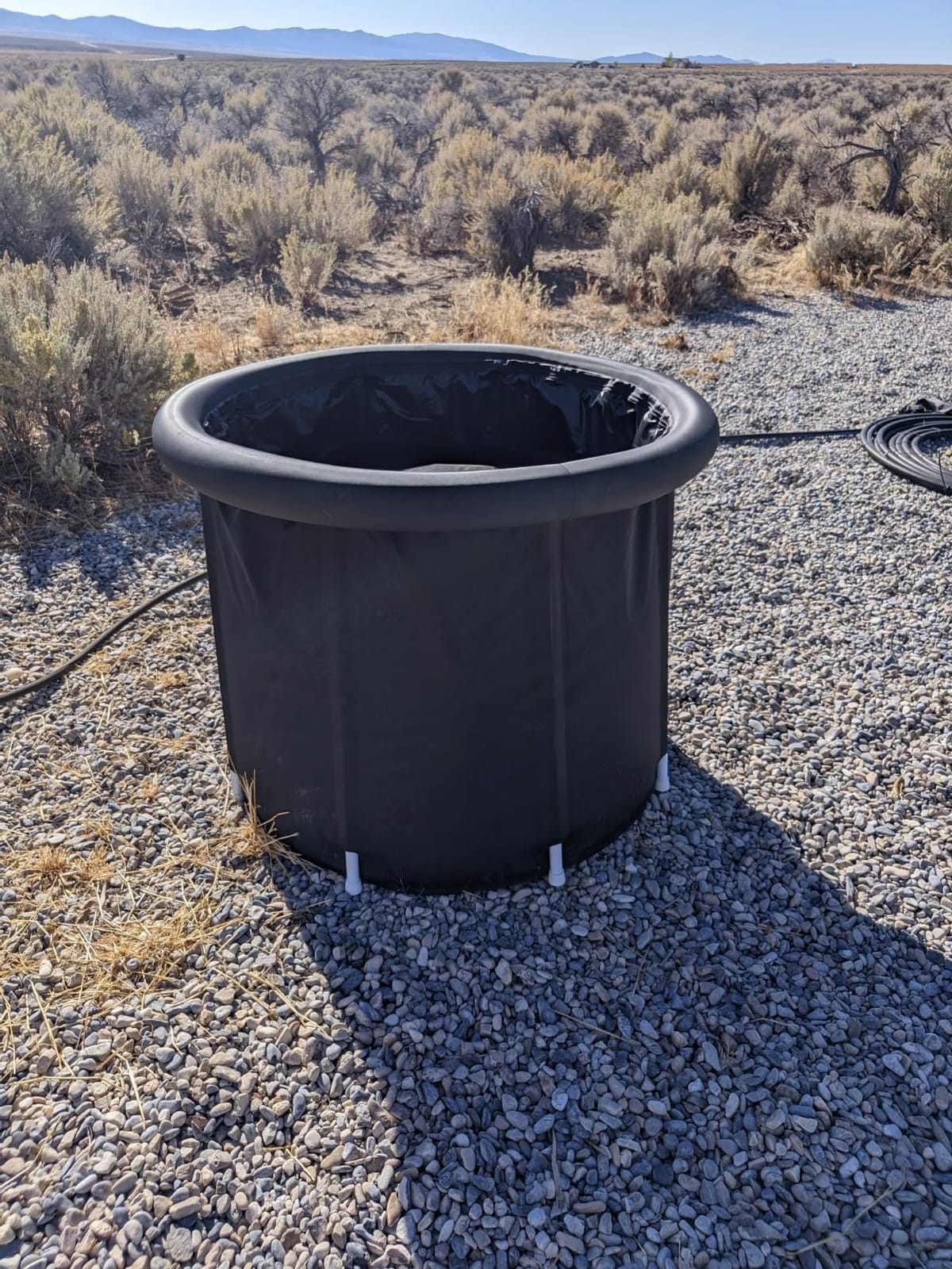 VEVOR Ice Bath Tub XL, Cold Water Therapy Plunge Tub for Athletes, Portable Outdoor Ice Barrel Plunge Pool for Recovery (Black, 105 Gal) customer photo 2