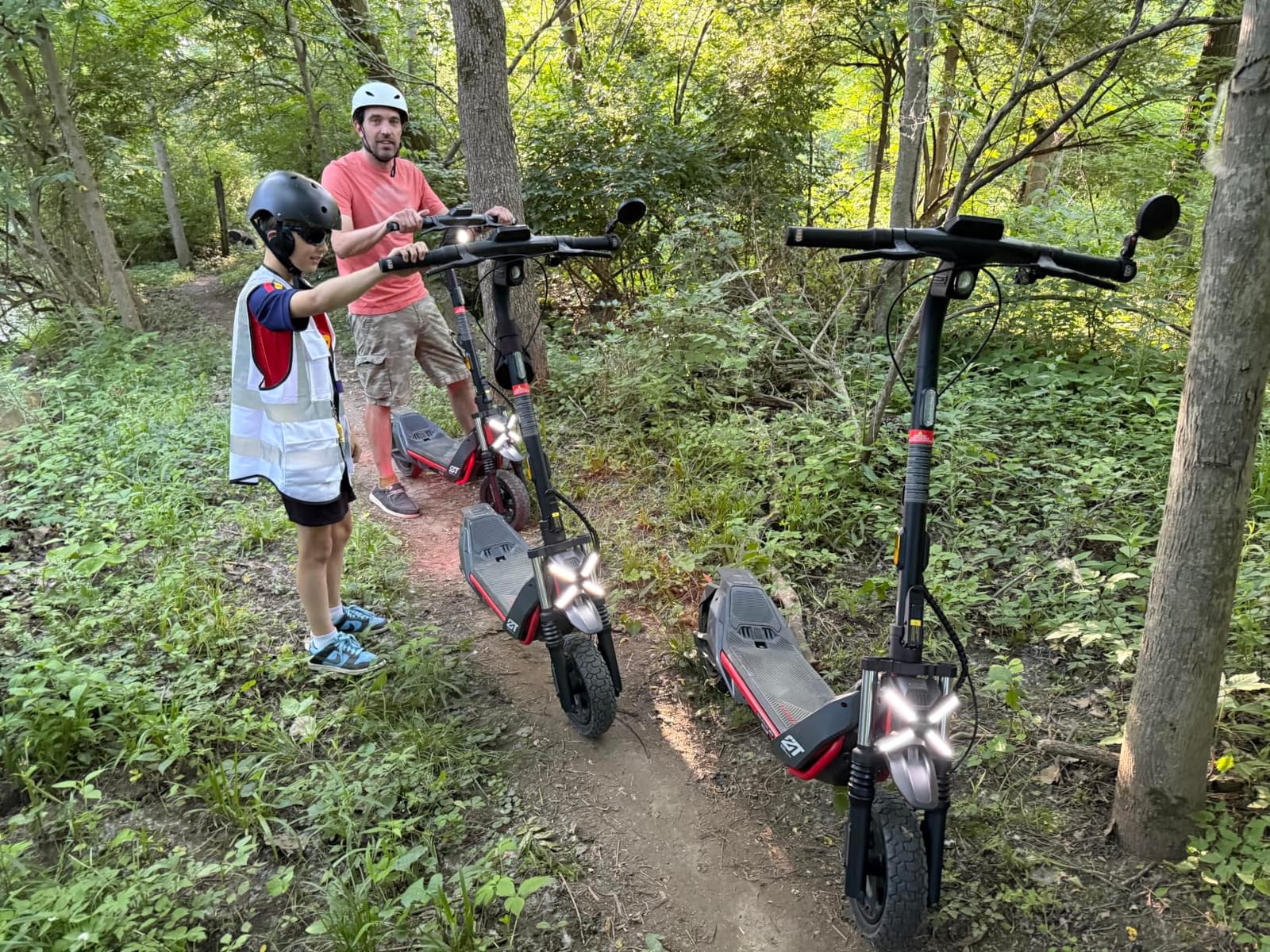 Segway ZT3 Pro Electric Scooter, Up to 24.9 MPH, 43.5-Mile Range, Dual Suspension, Flash Charge, 1600W Peak Motor, Off-Road Scooter for Adults UL Certified (UL2272/2271) customer photo 1