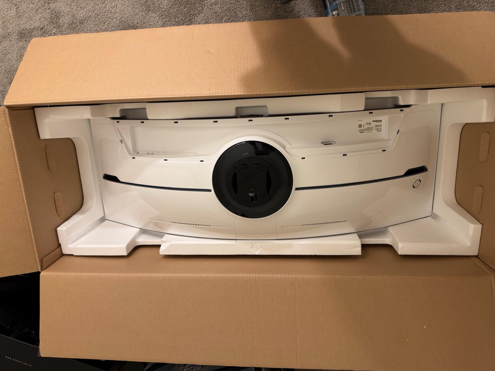 Secretlab Magnus Monitor Arm (Heavy Duty Edition) - for Ultrawide Monitors | Up to 57 inches, 18 to 35lbs - Includes Heavy Duty Tilt Pivot customer photo 1