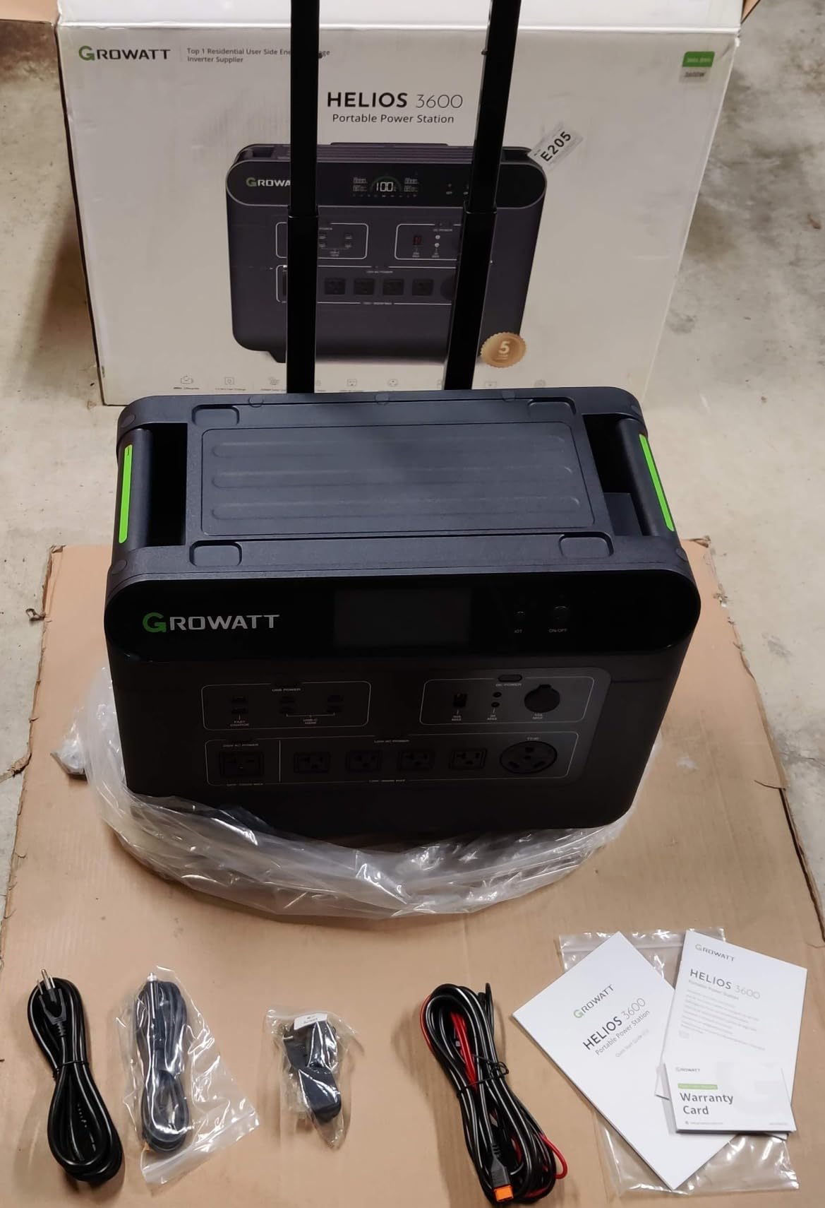 GROWATT HELIOS 3600 Portable Power Station, 3600Wh LFP Solar Generator | Expandable up to 36kWh capacity, 240V/7200W AC Output, Delivers steady electric power for whole house backup emergency use customer photo 1