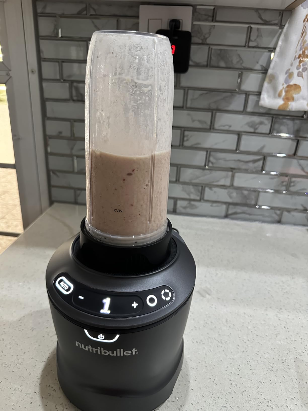 nutribullet SmartSense Blender Combo, 1400W, 64oz Pitcher, 32oz & 24oz Cups, 5-Speed, Smoothies, Ice and Frozen Fruit, Nut Milk, Soup, Gunmetal Gray, NBF50700 customer photo 1