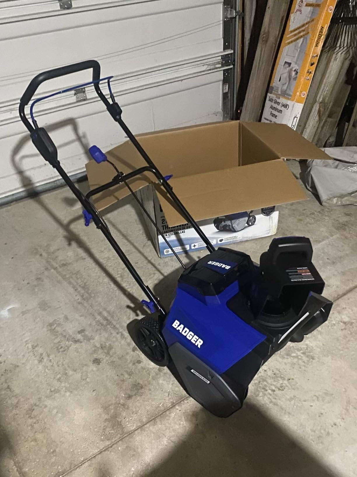 Wild Badger Power 40V 20-Inch Brushless Cordless Electric Snow Blower | 20-in width, 10-in intake and up to 26-ft throw; brushless single-stage power, two 4.0Ah batteries and fast charger. customer photo 2