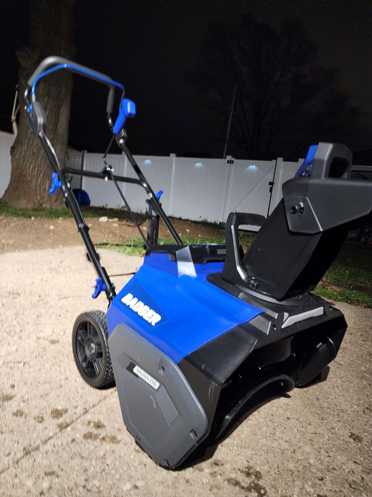 Wild Badger Power 40V Cordless Electric Snow Shovel, 12-Inch Brushless | 12-in clearing width, up to 8-in snow depth, fixed forward throw up to 20 ft, 4.0Ah battery and fast charger included customer photo 2