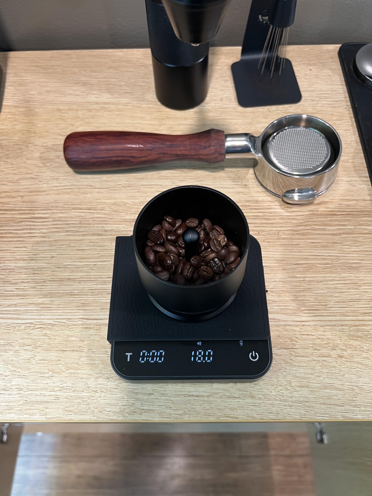 Mini Coffee Scale with Timer - Digital Barista Weight Scale with Designer-Patterned Tamper Mat, 0.1g High Precision, Portable & Rechargeable for Espresso, Pour Over, Drip, and Kitchen Brewing Use customer photo 1